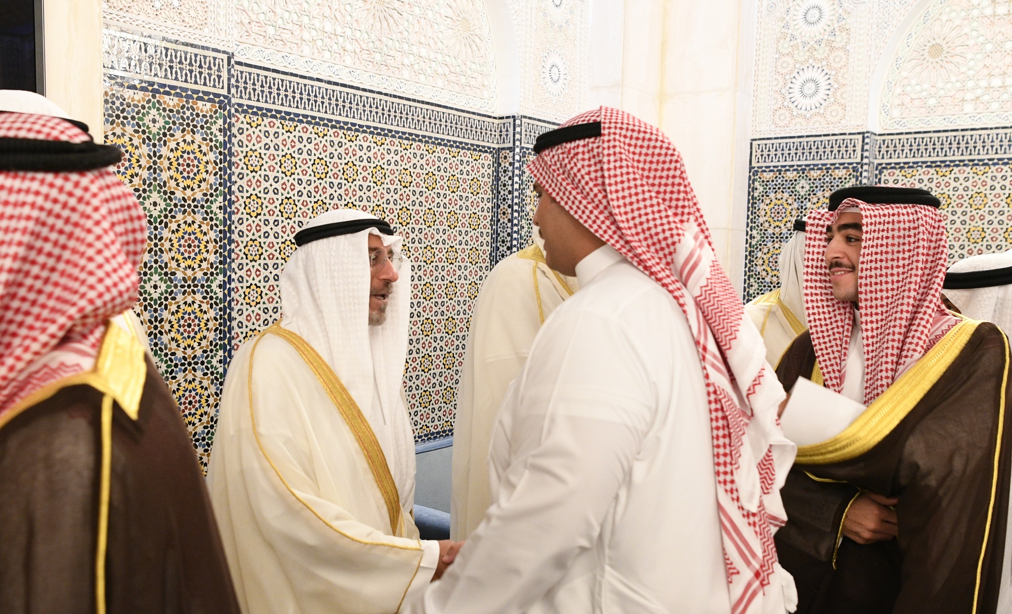 His Highness the Prime Minister Sheikh Dr. Mohammad Sabah Al-Salem Al-Sabah at the State Grand Mosque to perform Eid Al-Fitr prayer