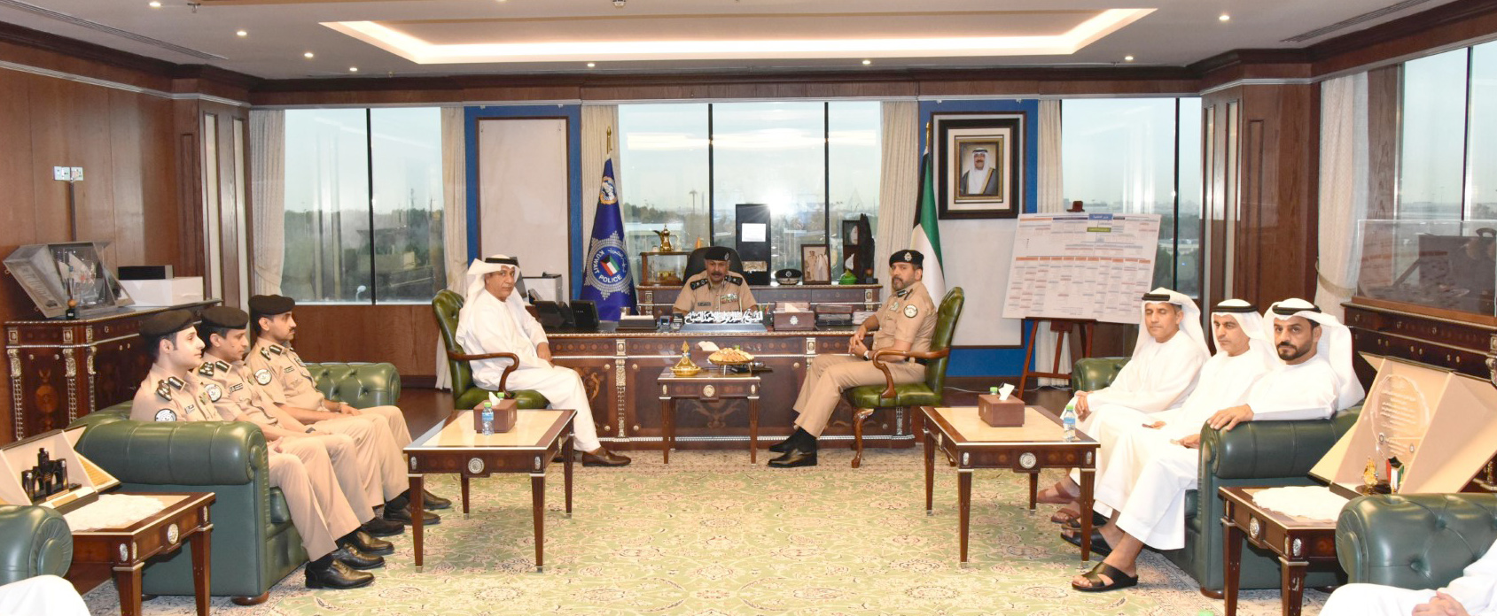 Kuwait, UAE discuss security cooperation