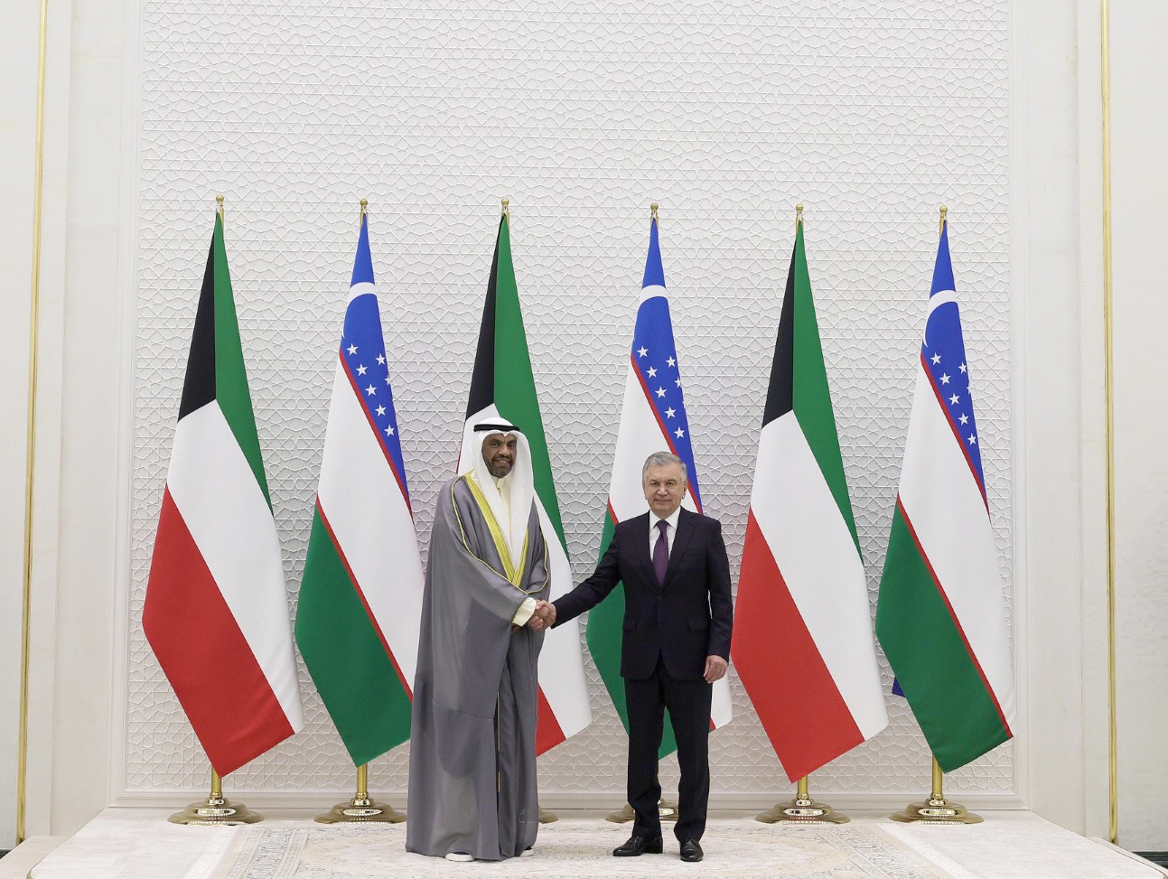 Uzbekistan Pres. receives Kuwait's FM