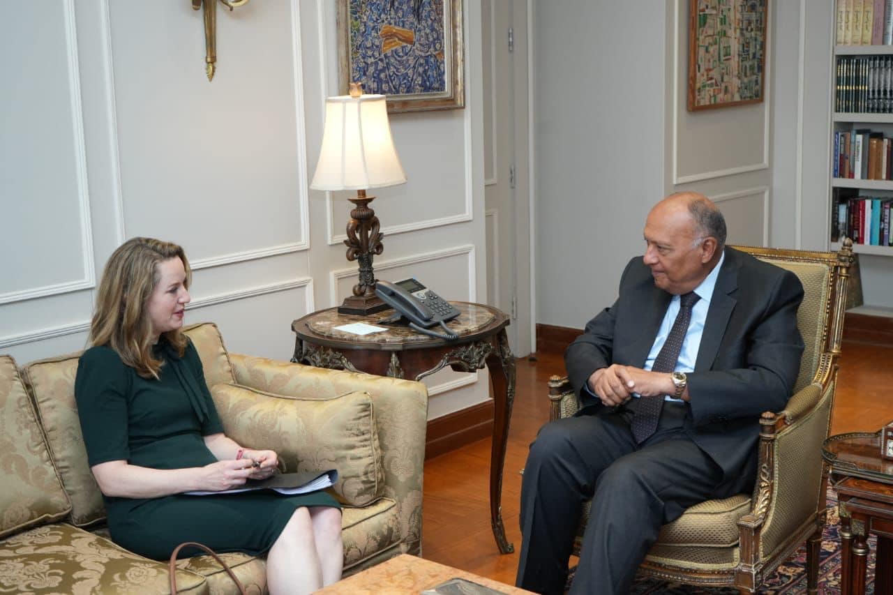 وزير الخارجية المصري سامح شكري يستقبل مدير عام المنظمة الدولية للهجرة إيمى بوب