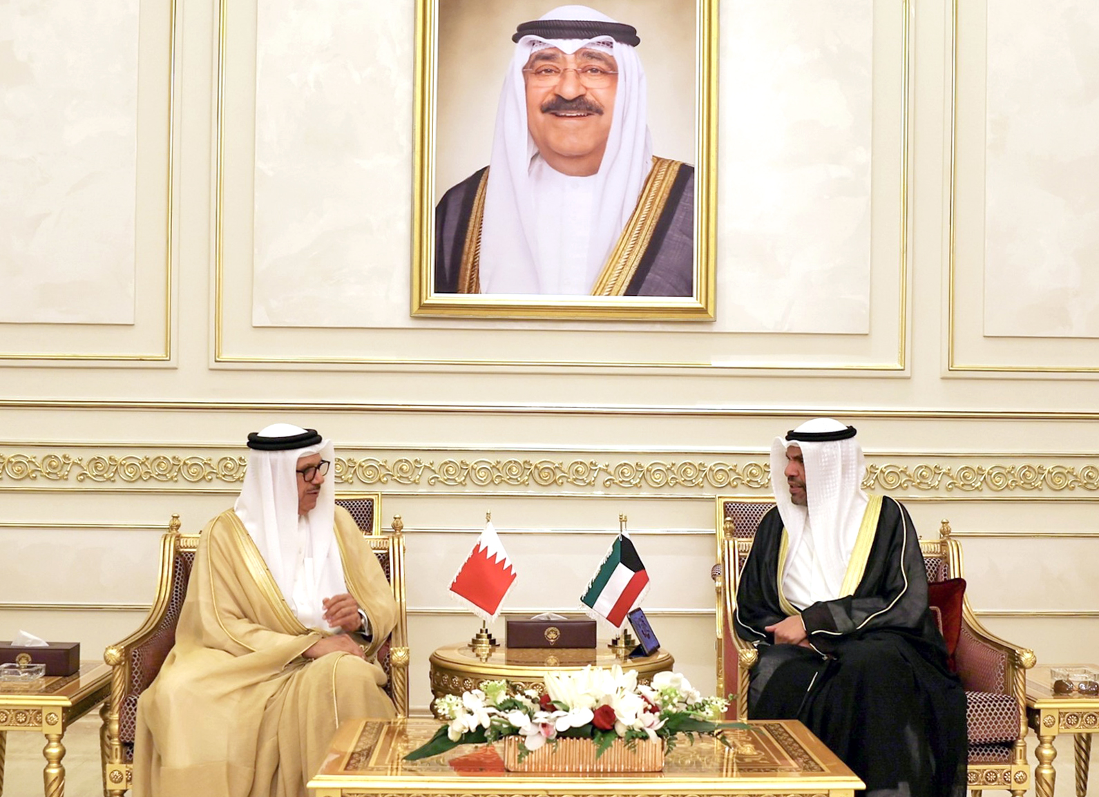 Kuwaiti Minister of Foreign Affairs Abdullah Al-Yahy meets Bahraini counterpart Abdullatif Al-Zayani