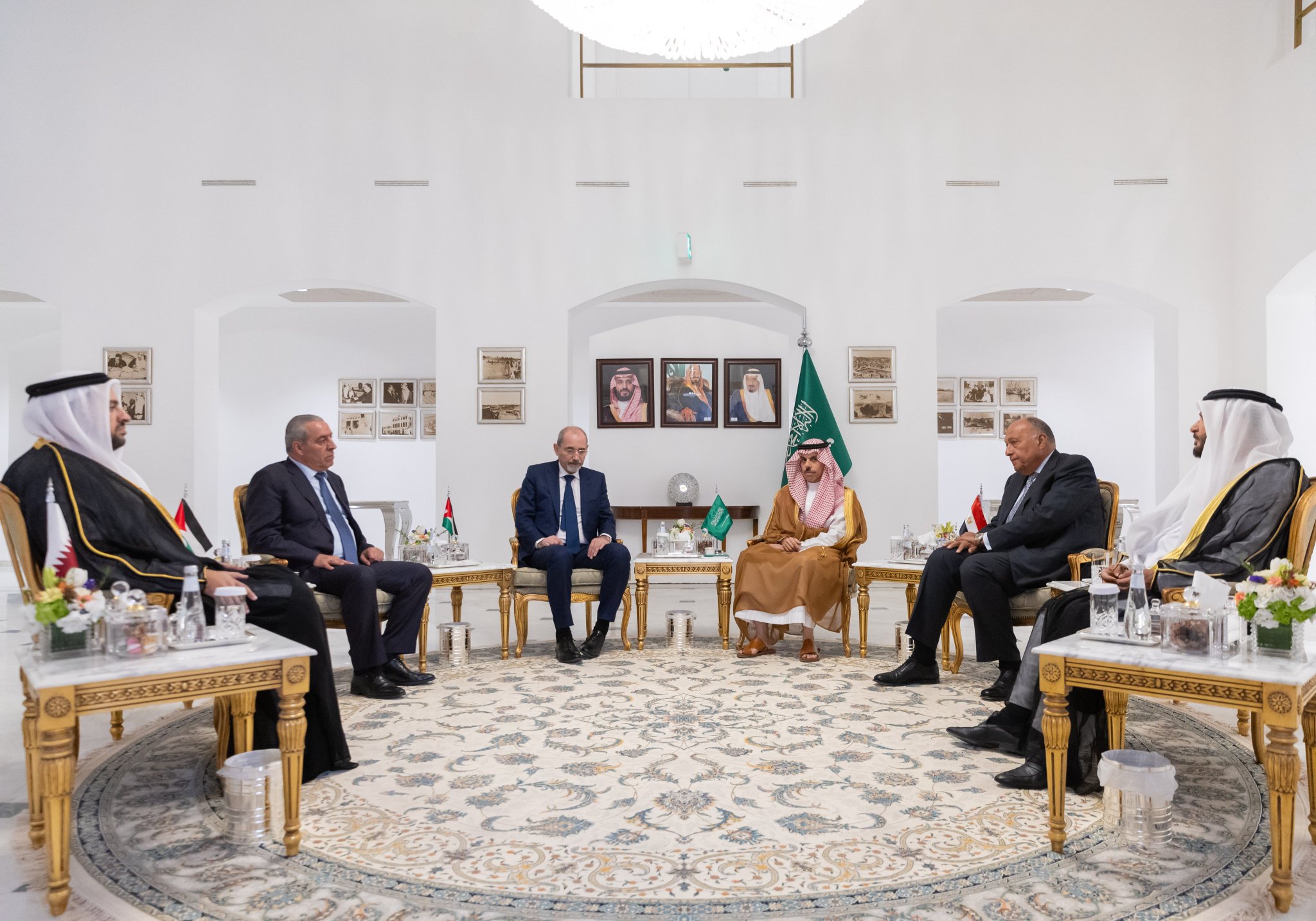 الاجتماع الوزاري السداسي يعقد اجتماعه في الرياض لبحث تطورات الحرب الإسرائيلية على قطاع غزة