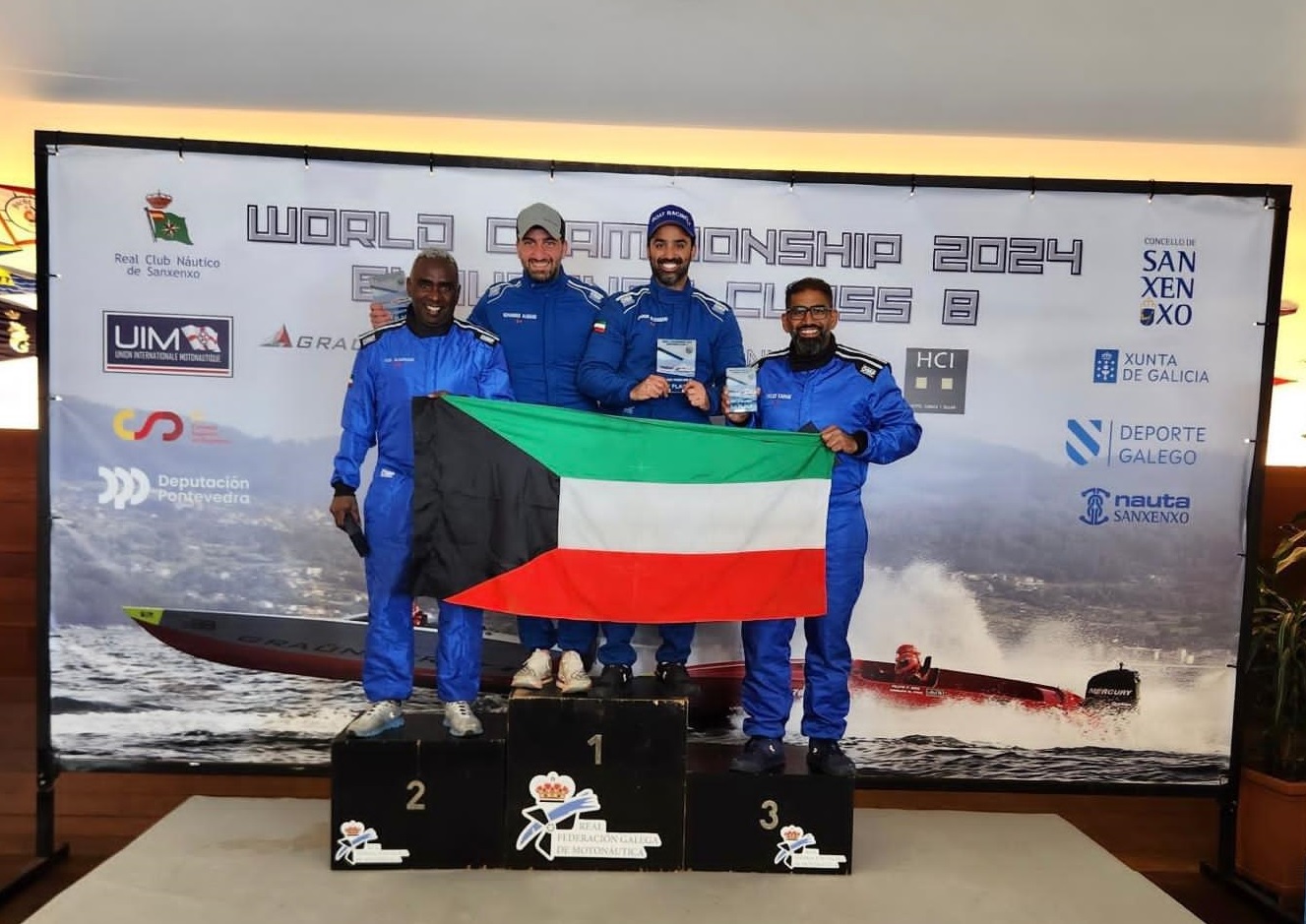 Kuwaiti powerboat team