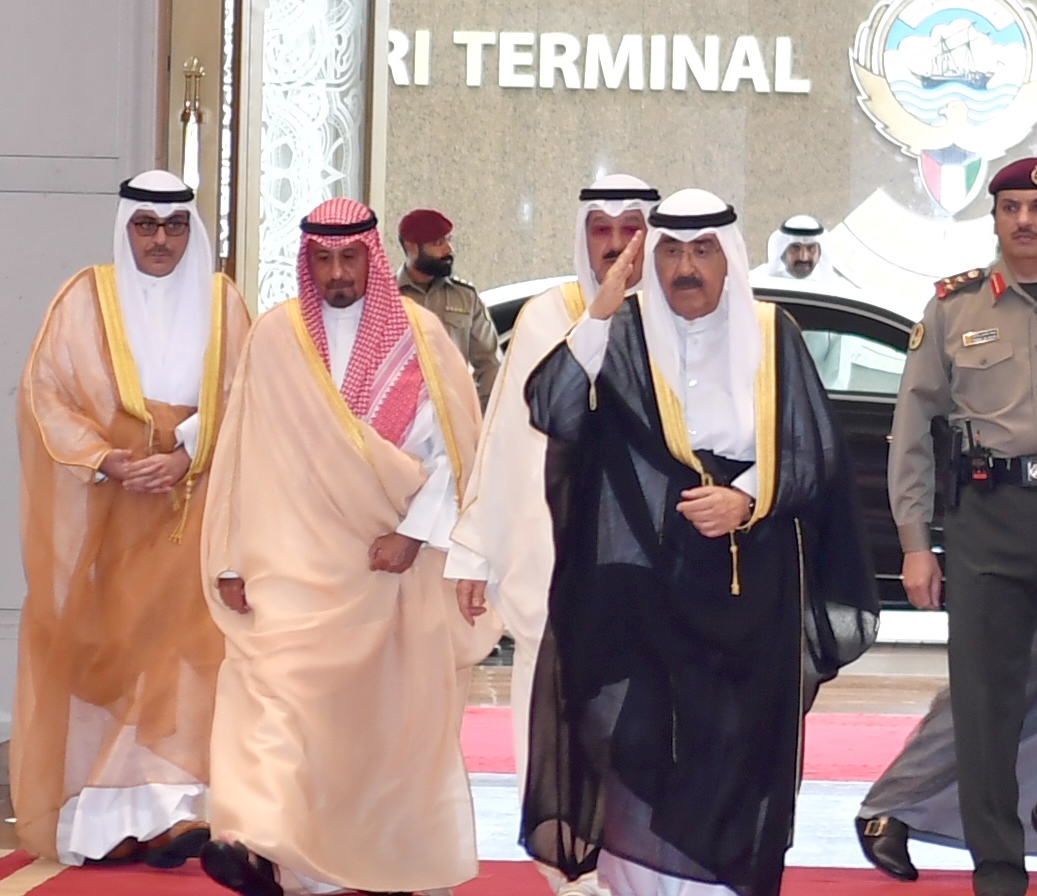 His Highness the Amir Sheikh Mishal Al-Ahmad Al-Jaber Al-Sabah leaving for Egypt on a state visit