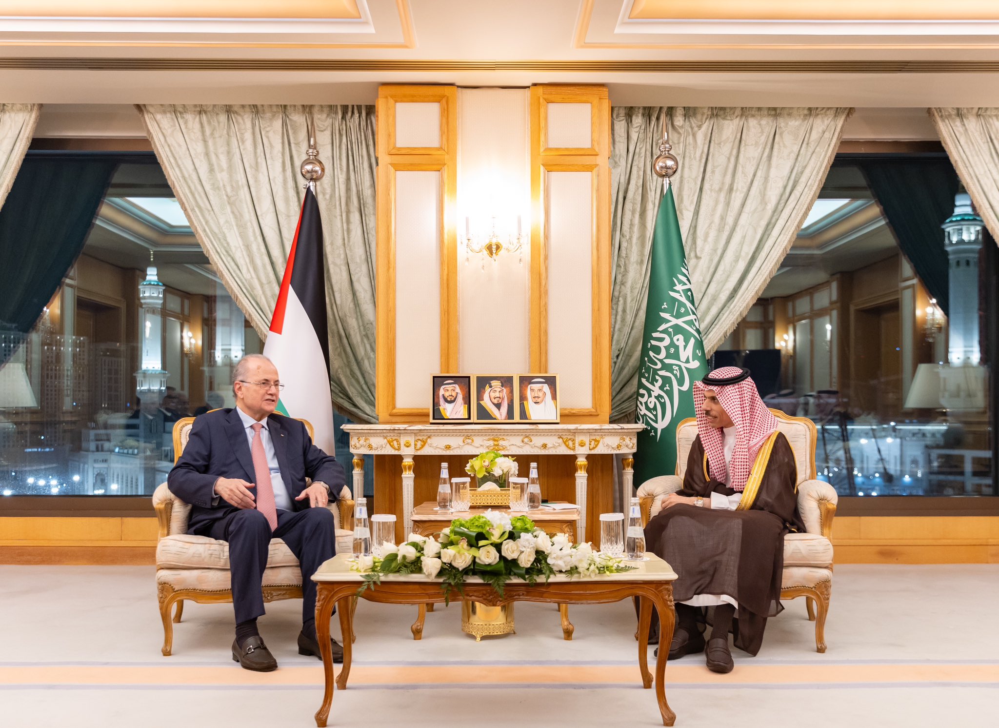 Saudi FM, Palestinian PM discuss Palestine developments in Makkah meeting