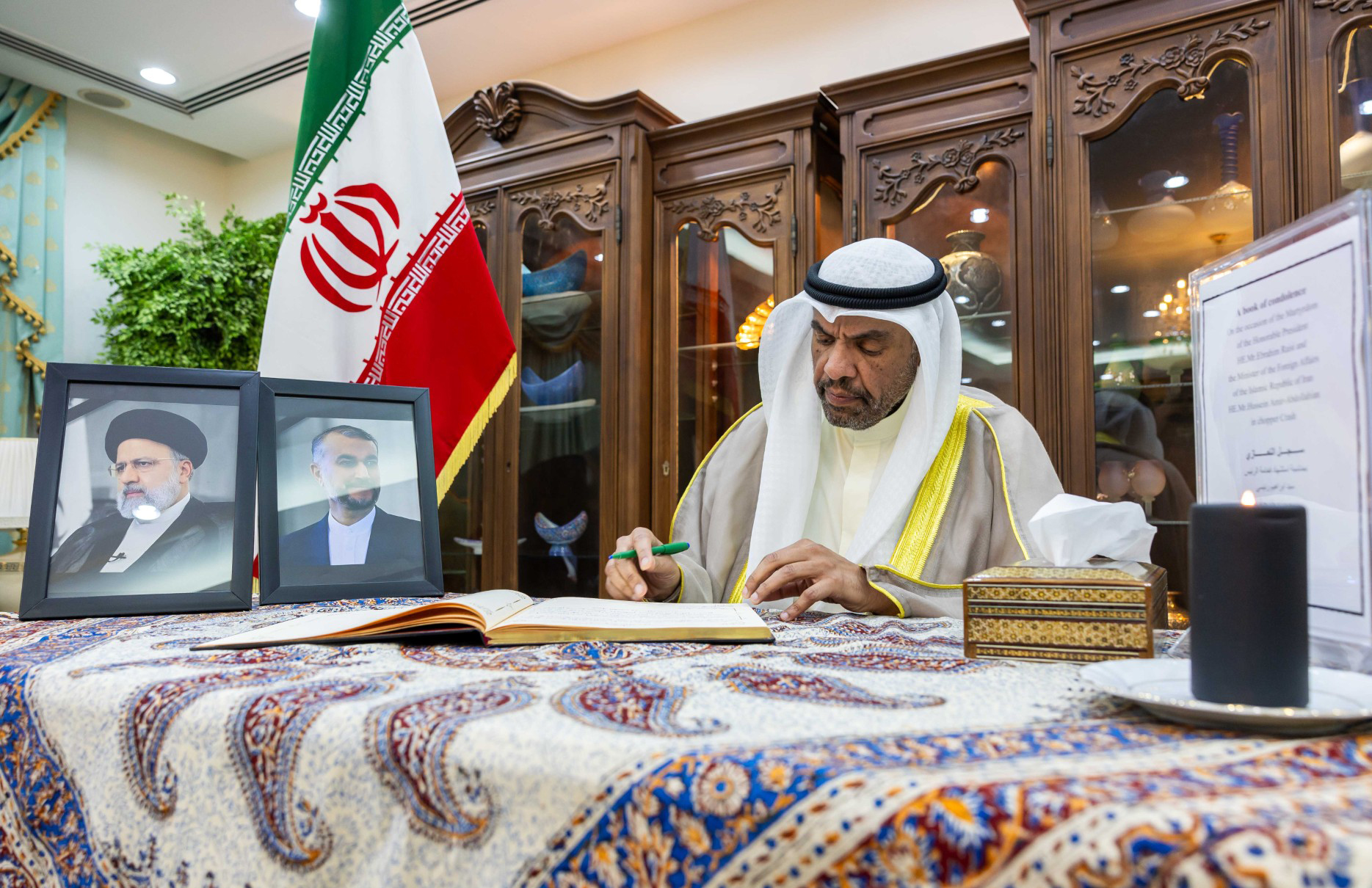 Minister of Foreign Affairs Abdullah Al-Yahya offers his condolences at the Iranian Embassy in Kuwait 