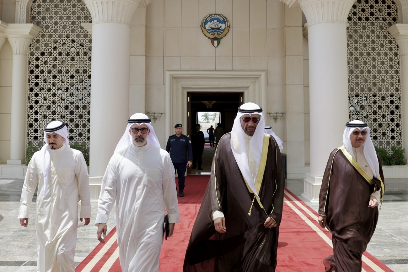 ممثل سمو أمير البلاد وزير الخارجية يتوجه إلى غامبيا لترؤس وفد الكويت في قمة منظمة التعاون الإسلامي