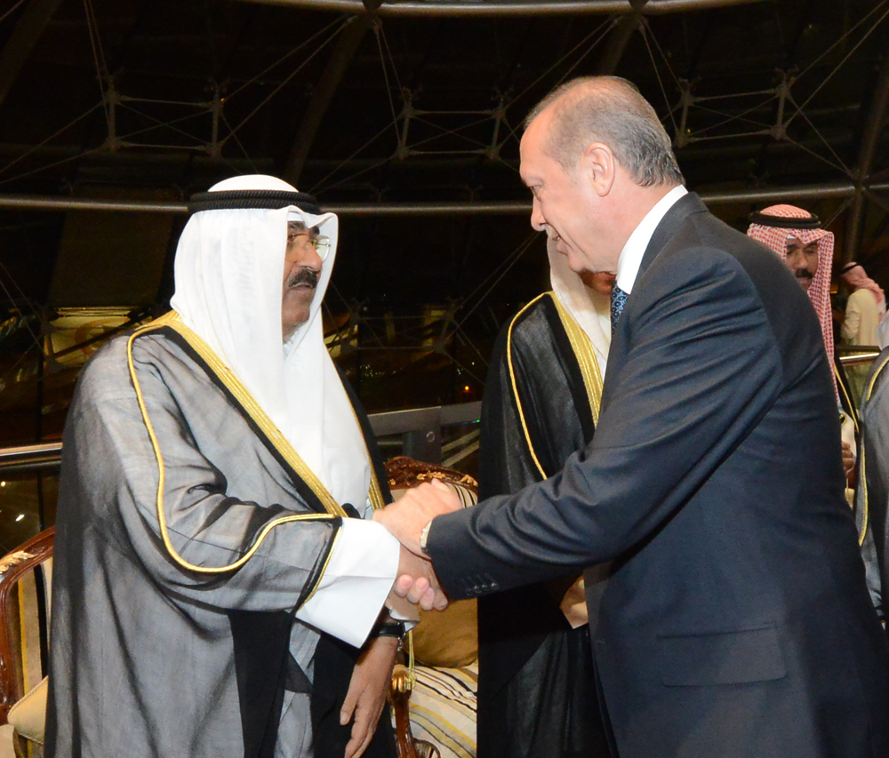 Le président turc, Recep Tayyip Erdogan, avec Son Altesse l'Emir, Cheikh Mechaal Al-Ahmad Al-Jaber Al-Sabah