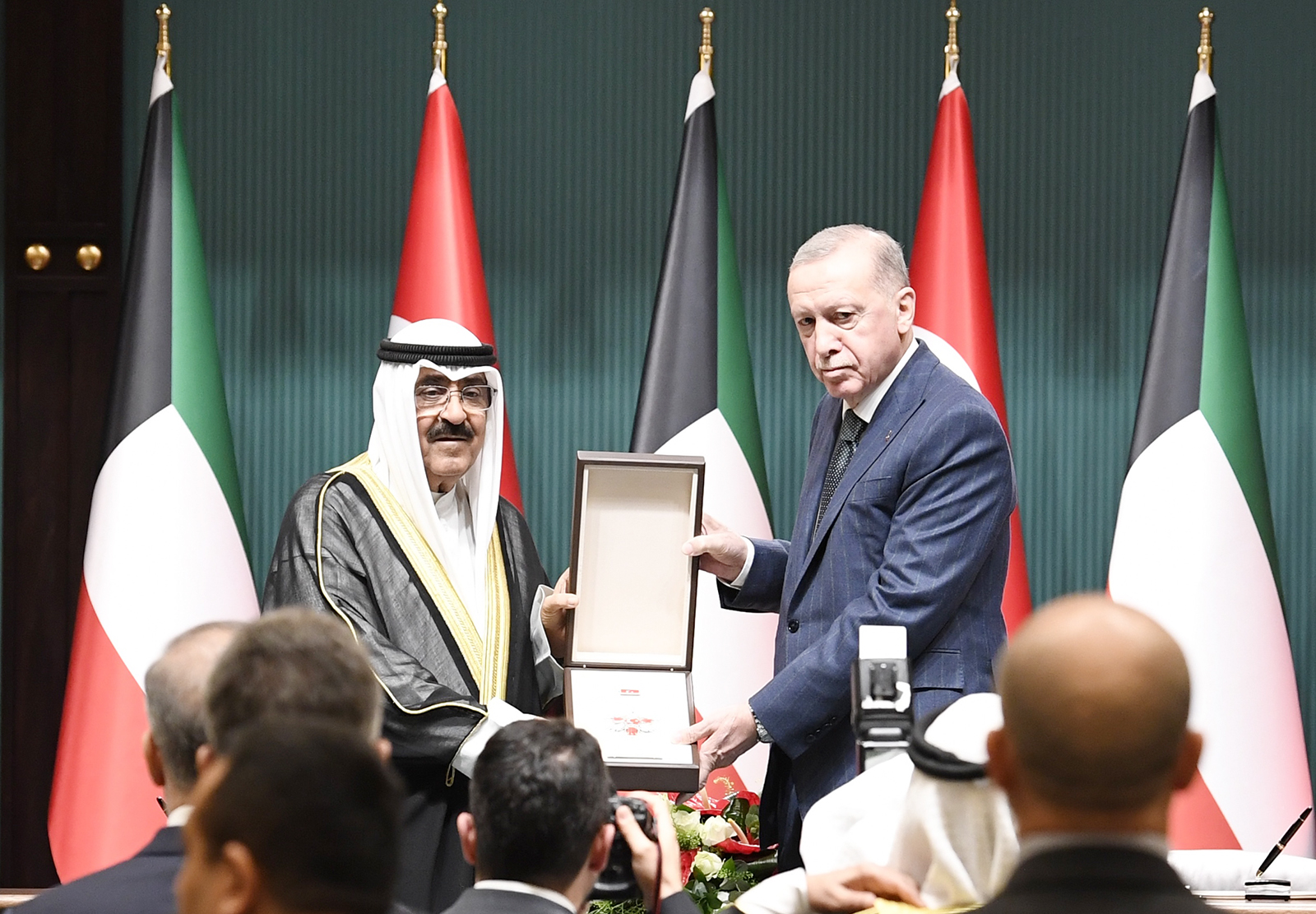 Turkish Pres. awards Kuwait Amir Order of State