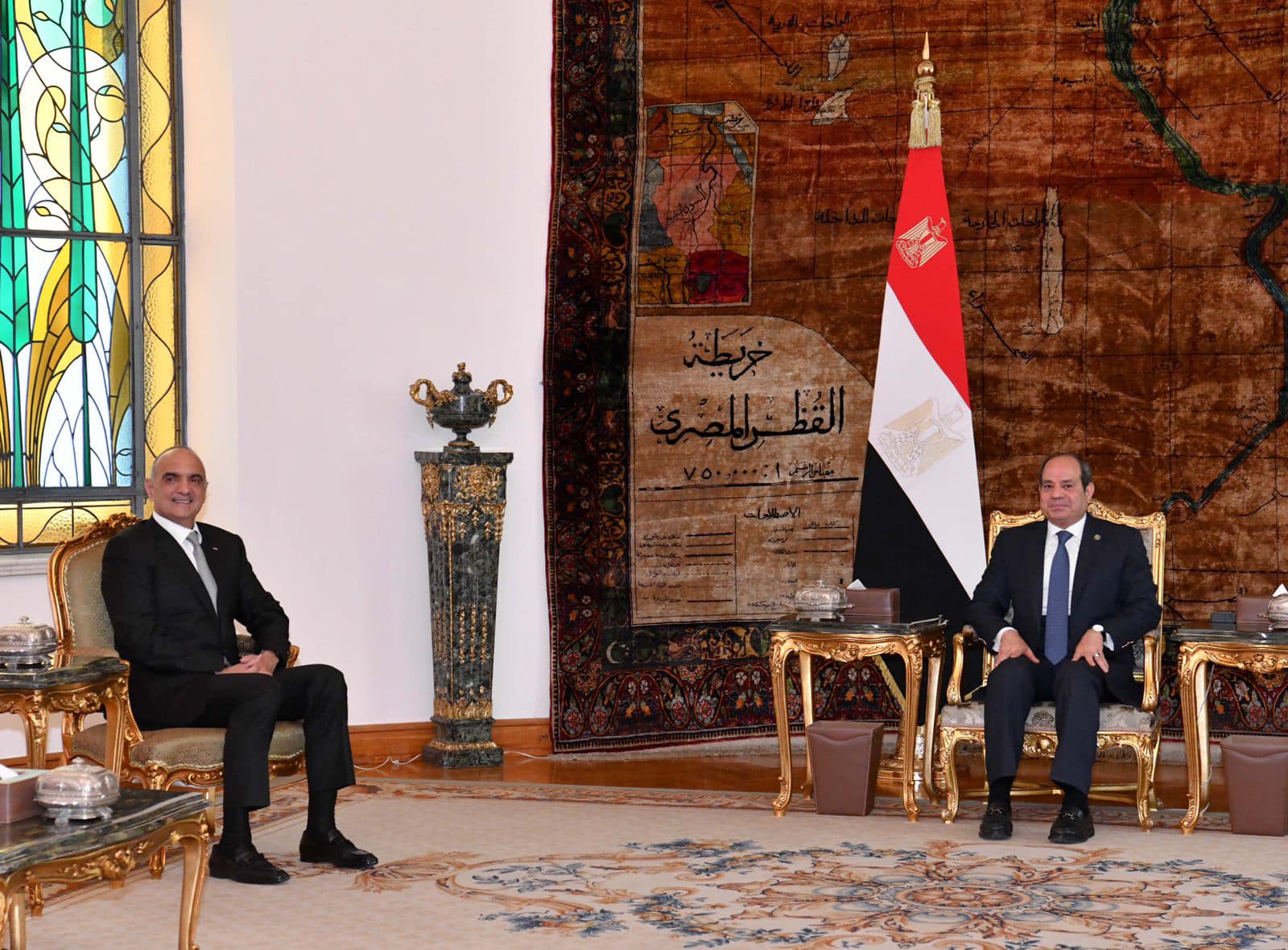 الرئيس المصري عبدالفتاح السيسي يلتقي رئيس وزراء الاردن بشر الخصاونة