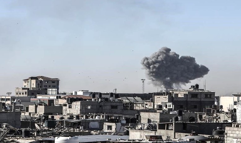 L'occupation poursuit le bombardement de la ville de Rafah.
