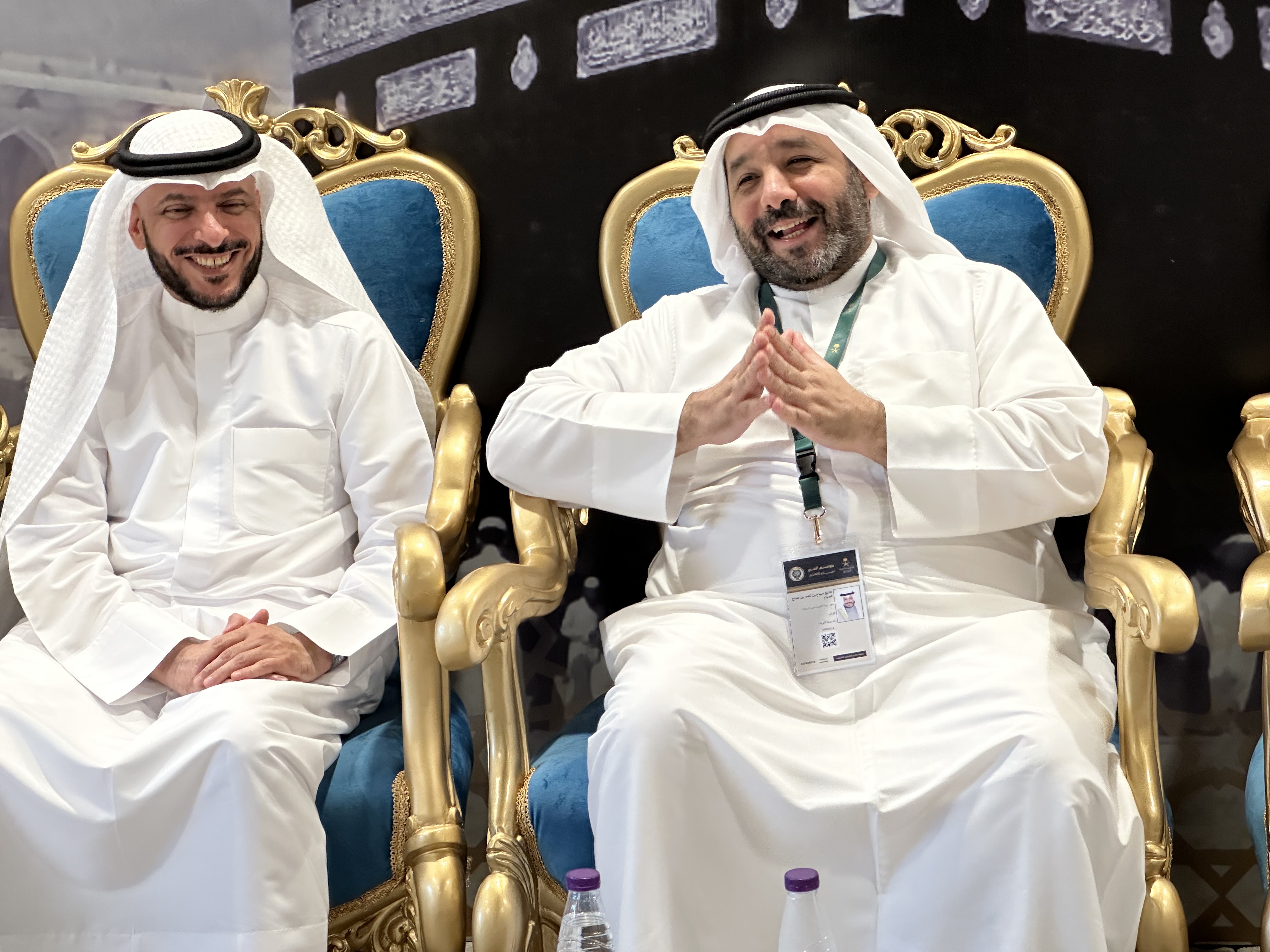 سفير الكويت لدى السعودية الشيخ صباح ناصر صباح الأحمد الصباح مع وكيل وزارة الأوقاف بدر المطيري