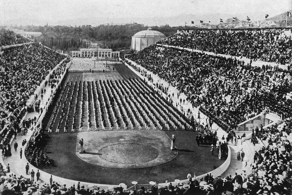 La cérémonie d'ouverture des premières Jeux olympiques modernes à Athènes en 1896.
