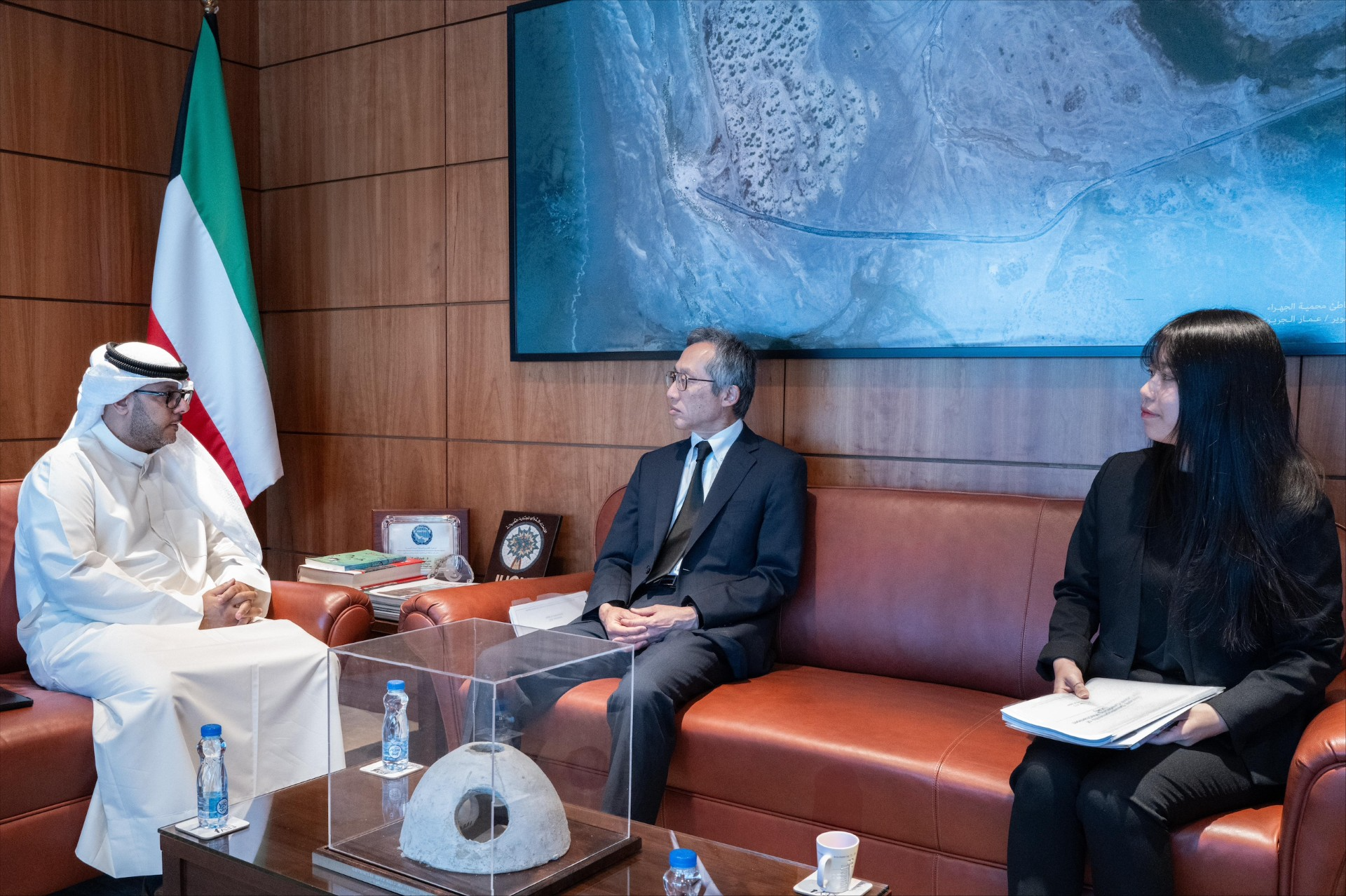 Deputy Director of Technical Affairs at the EPA Dr. Abdullah Al-Zaidan meets Japanese Ambassador Morino Yasunari