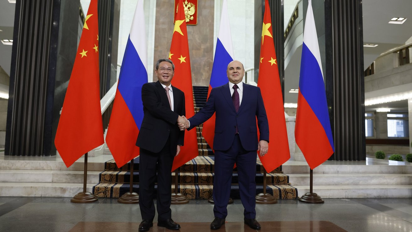 Russian Prime Minister Mikhail Mishustin and his Chinese counterpart Li Qiang