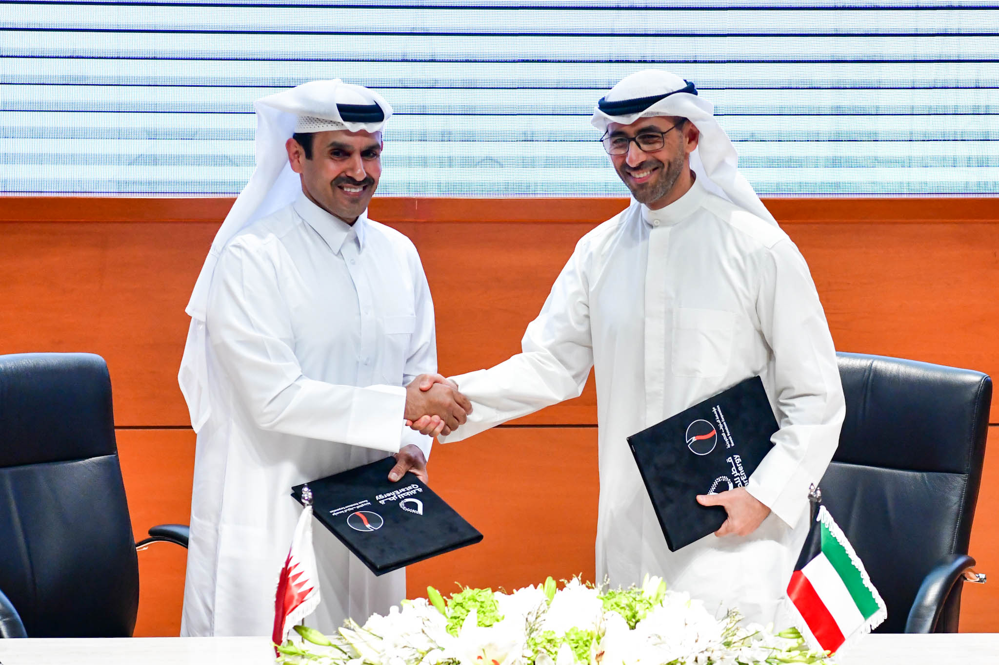 Chief executive of Kuwait Petroleum Corporation and Managing Director and CEO of Qatar Energy after signing the agreement 