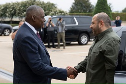 US Defense Secretary Lloyd J. Austin welcomes his Ukrainian peer Rustem Umerov to the Pentagon