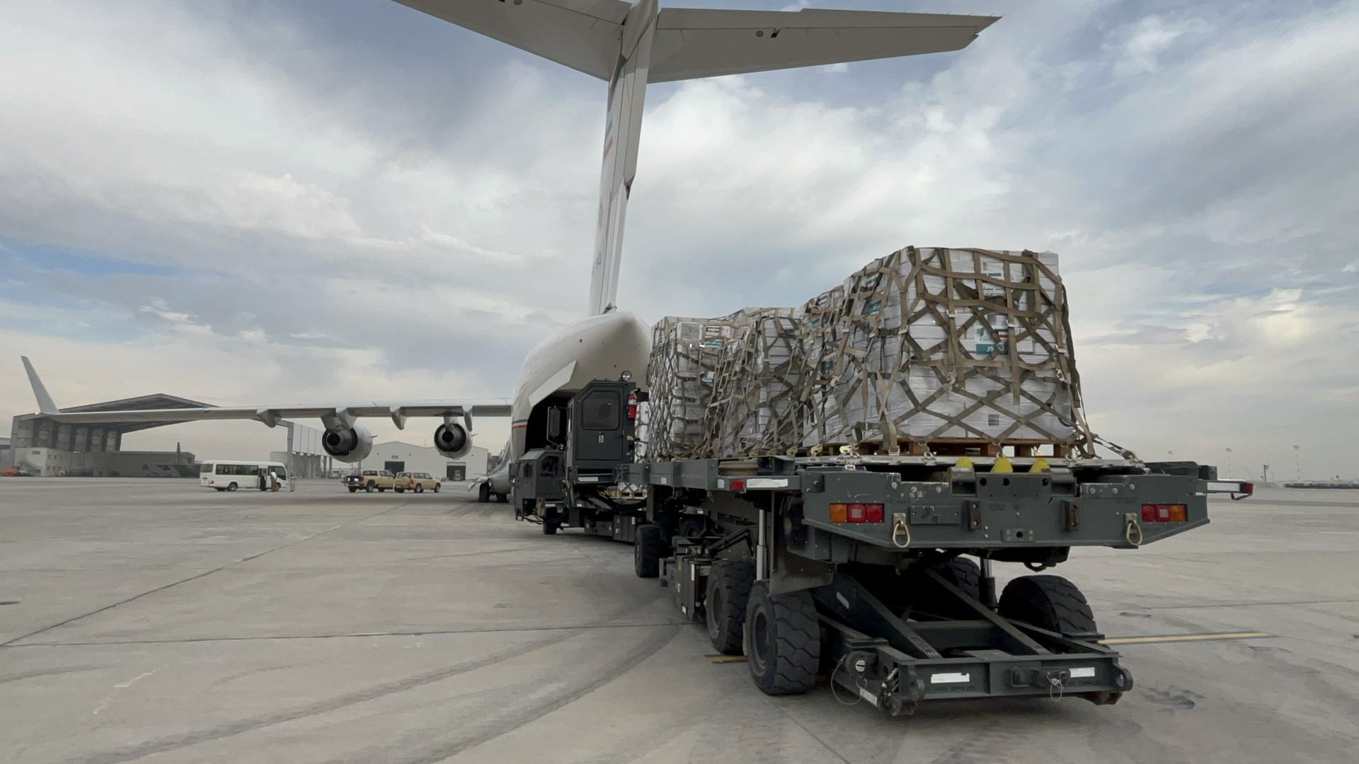 Kuwaiti relief headed to Syria