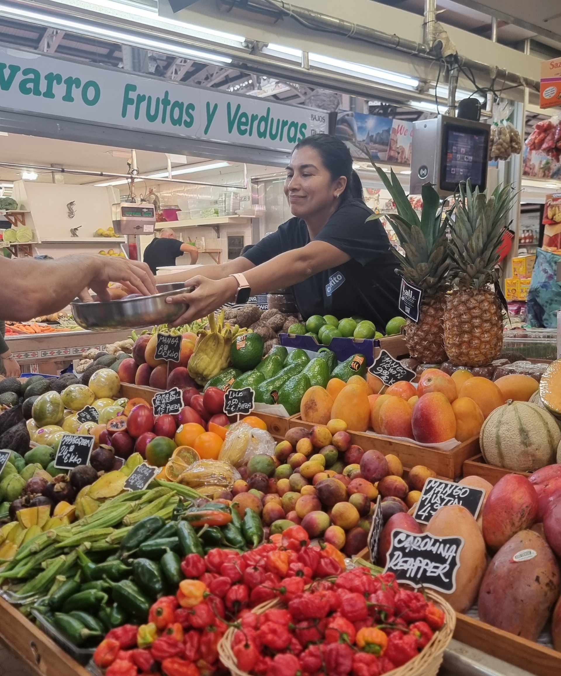 Spain unemployment hit lowest year-end rate in 17 years - Labor Min.                                                                                                                                                                                      