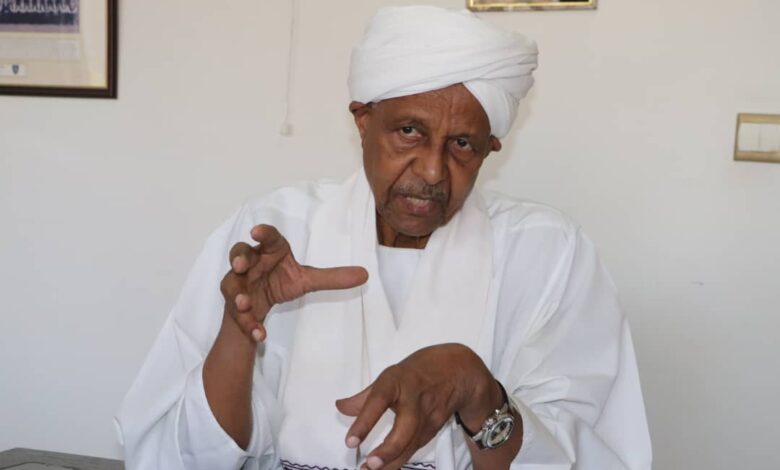 الدكتور التجاني الطيب