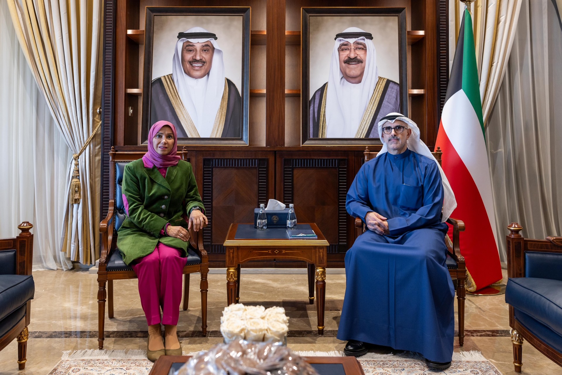 استقبل نائب وزير الخارجية السفير الشيخ جراح جابر الأحمد الصباح عضو اللجنة الدولية لحقوق الأشخاص ذوي الإعاقة بالأمم المتحدة ورئيس جمعية أهالي الأشخاص ذوي الإعاقة رحاب بورسلي