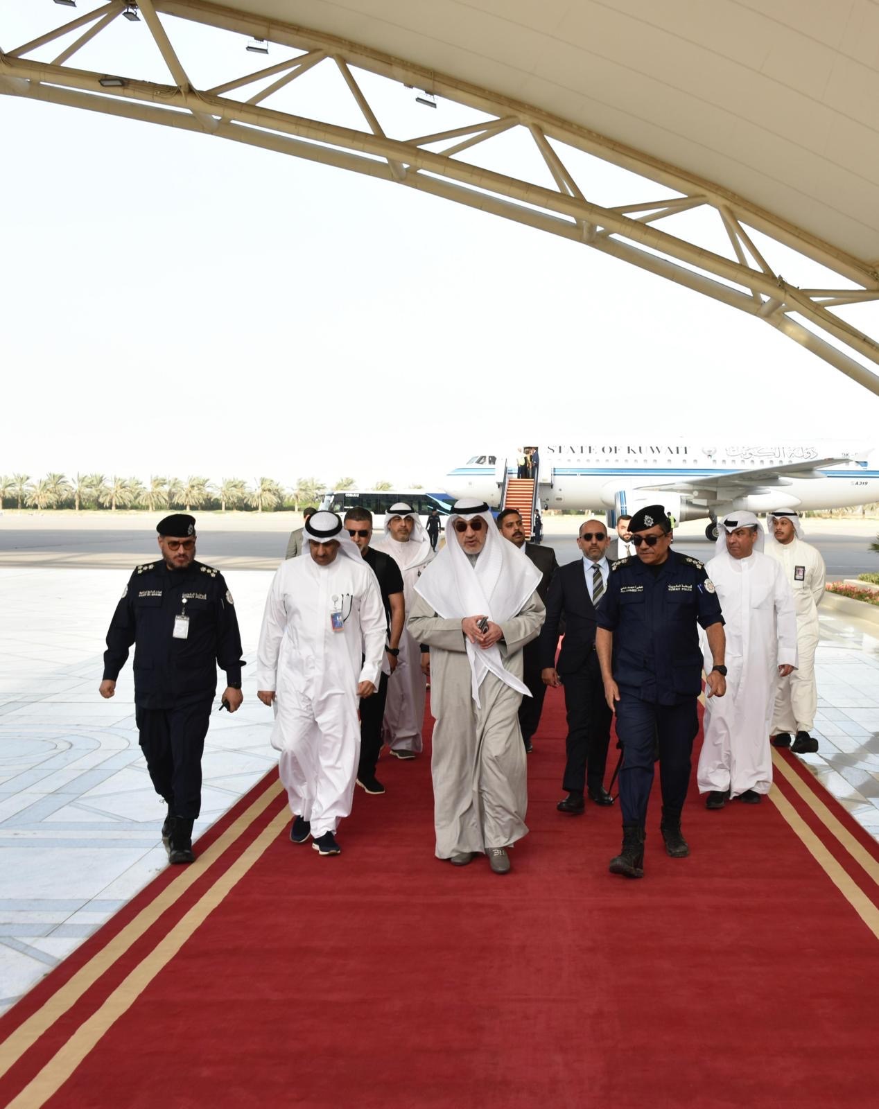 النائب الأول لرئيس مجلس الوزراء ووزير الداخلية الشيخ فهد يوسف سعود الصباح يعود إلى البلاد بعد زيارة رسمية إلى الولايات المتحدة وفرنسا