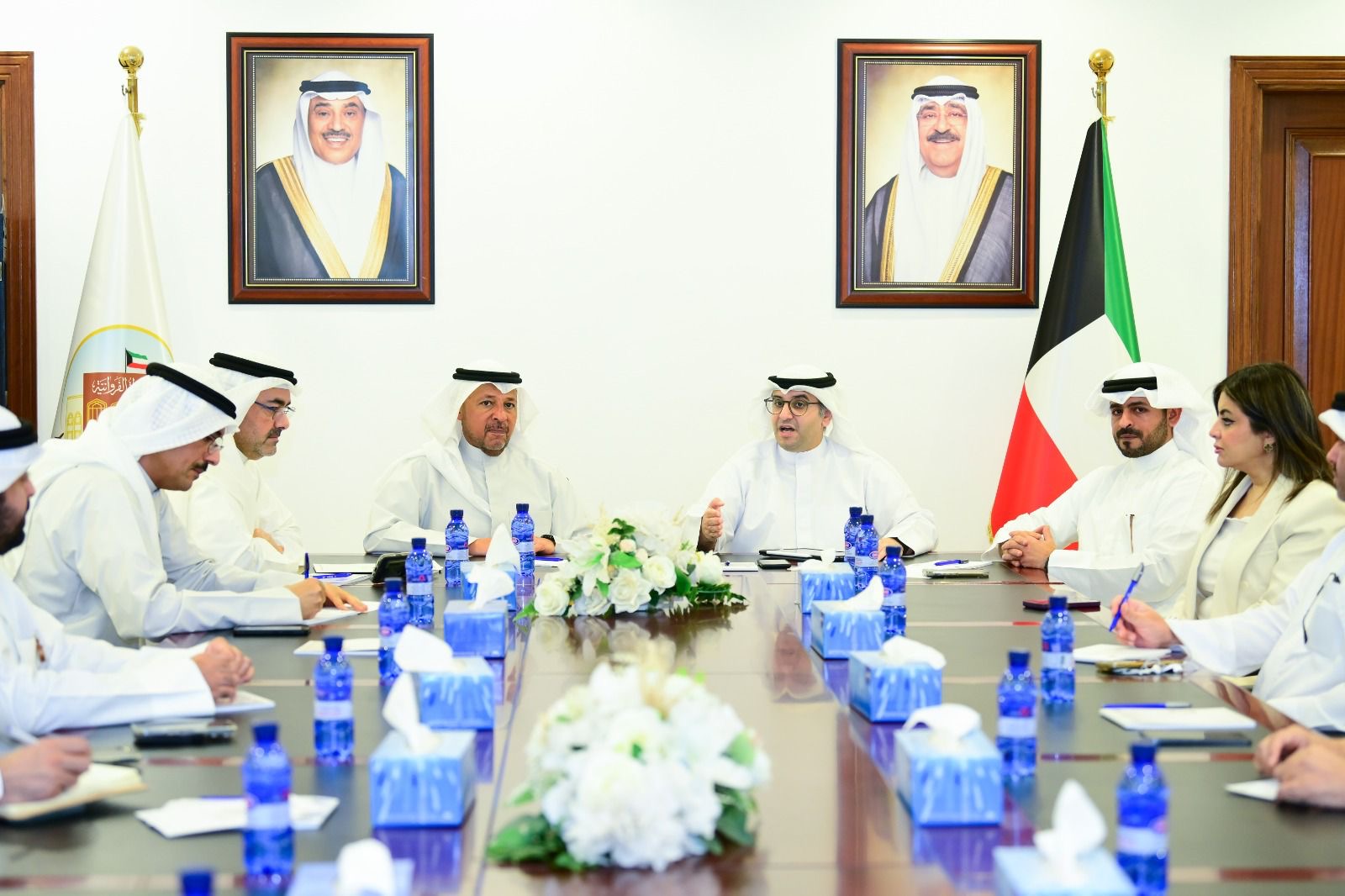 محافظو البلاد يبحثون مع وزير الدولة لشؤون البلدية ووزير الدولة لشؤون الاسكان عبداللطيف المشاري