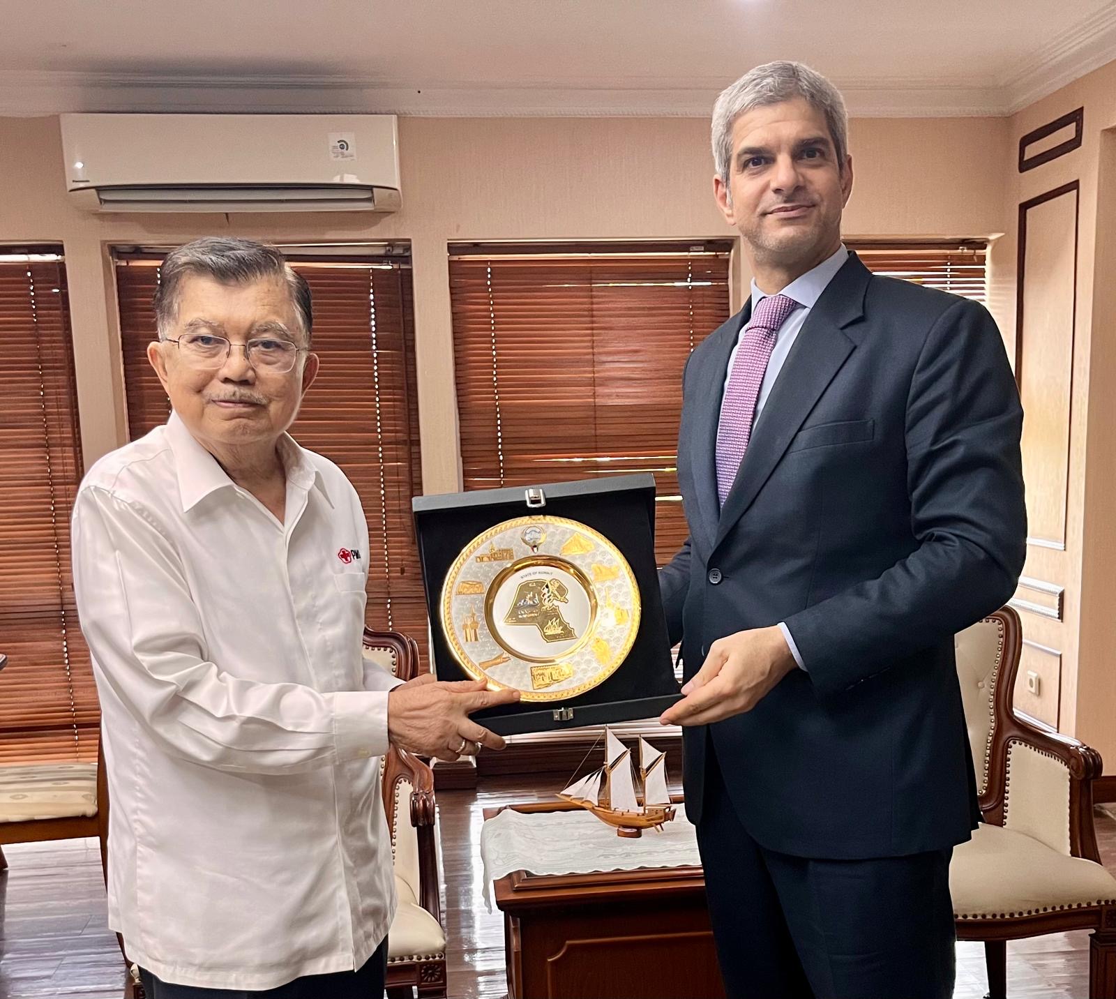 Kuwait's Ambassador to Indonesia Khaled Al-Yassin with the Head of the Indonesian Red Cross Society Muhammad Kalla