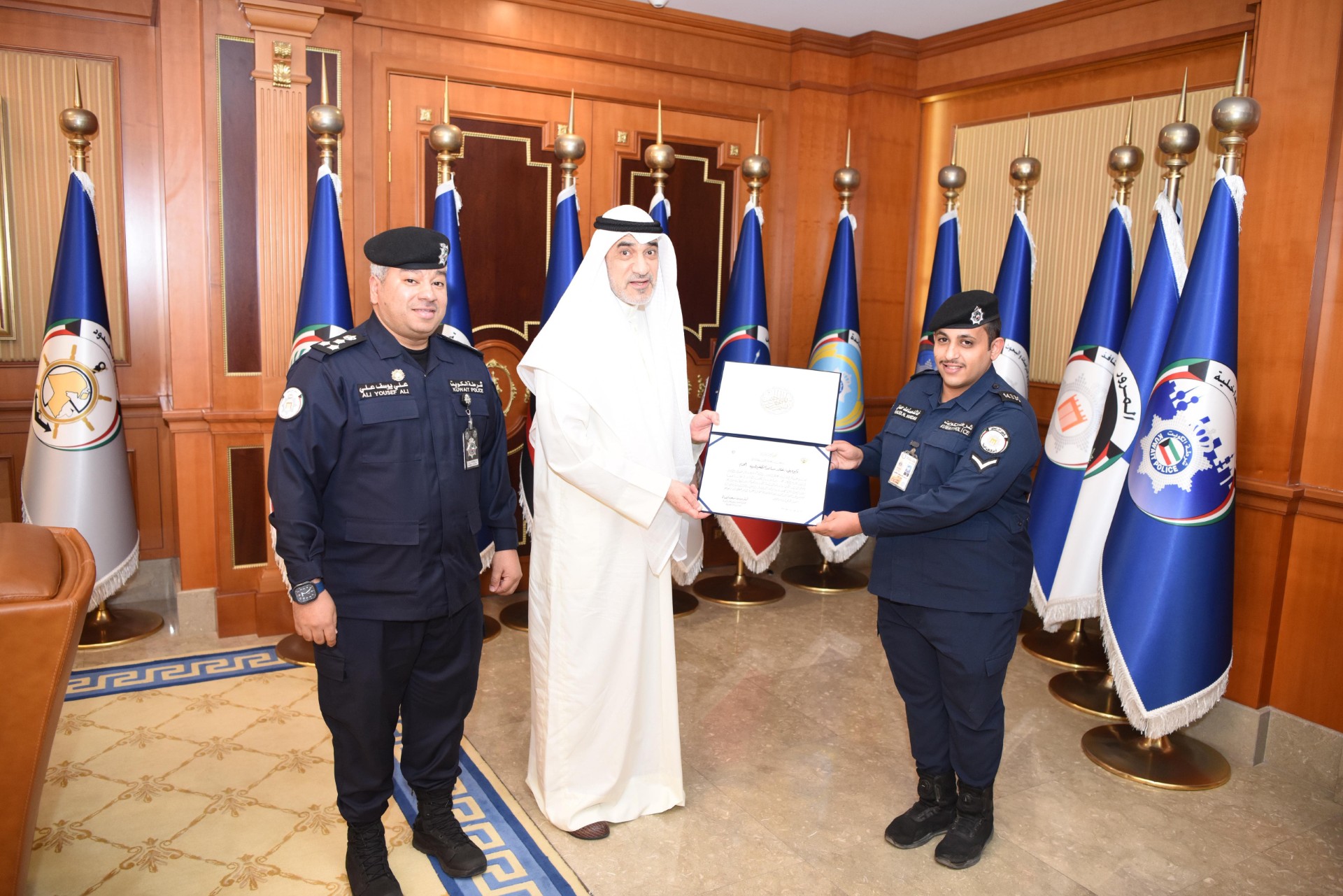 Kuwait Deputy PM honors lance corporal for dedication at land borders
