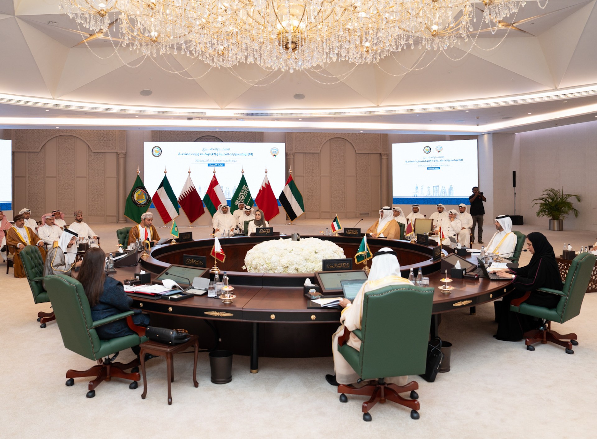 جانب من حضور الاجتماع التحضيري (61) لوكلاء وزارات التجارة بدول مجلس التعاون لدول الخليج العربية التي تستضيفه الكويت وتترأس أعماله