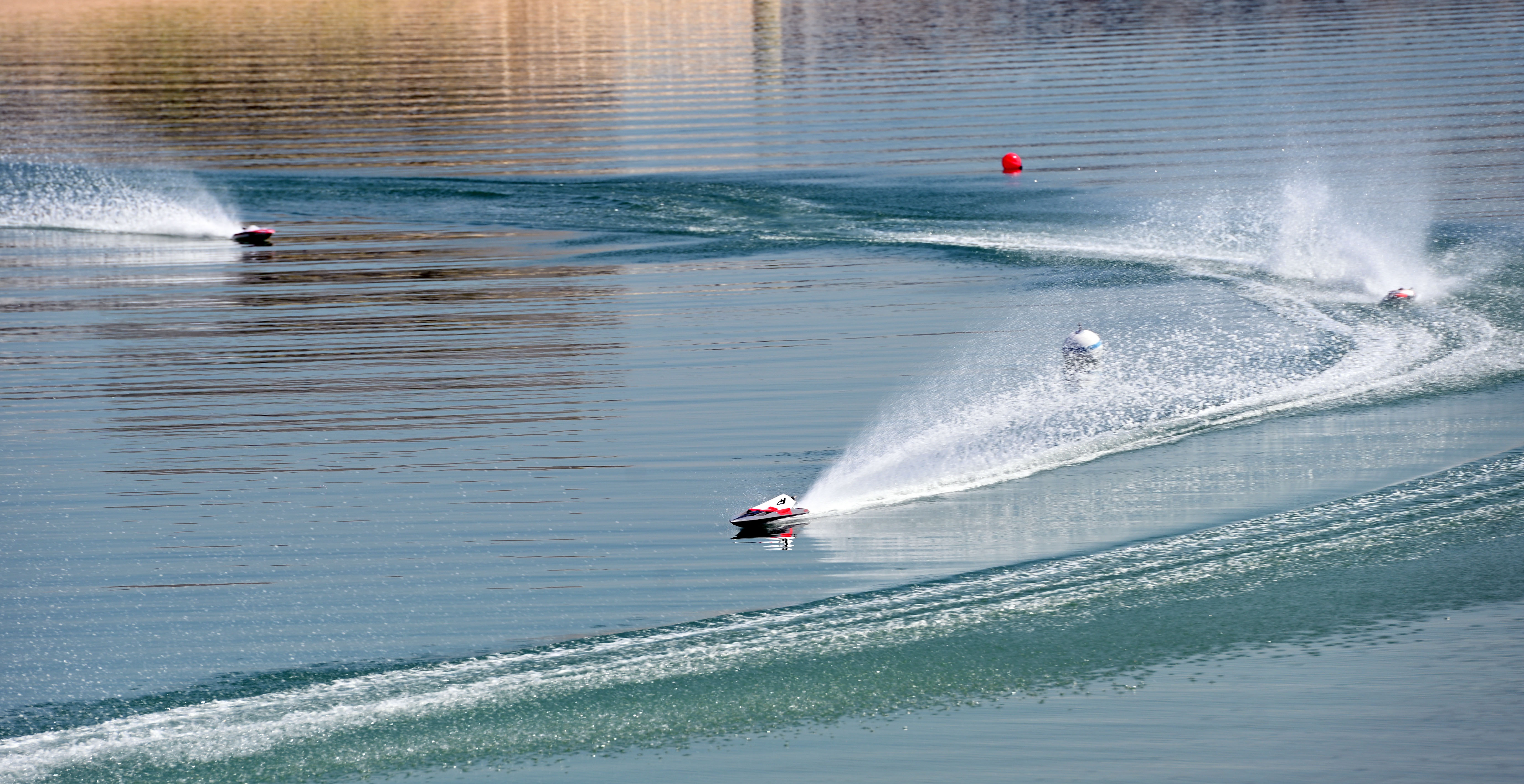 Le Championnat international des bateaux télécommandés