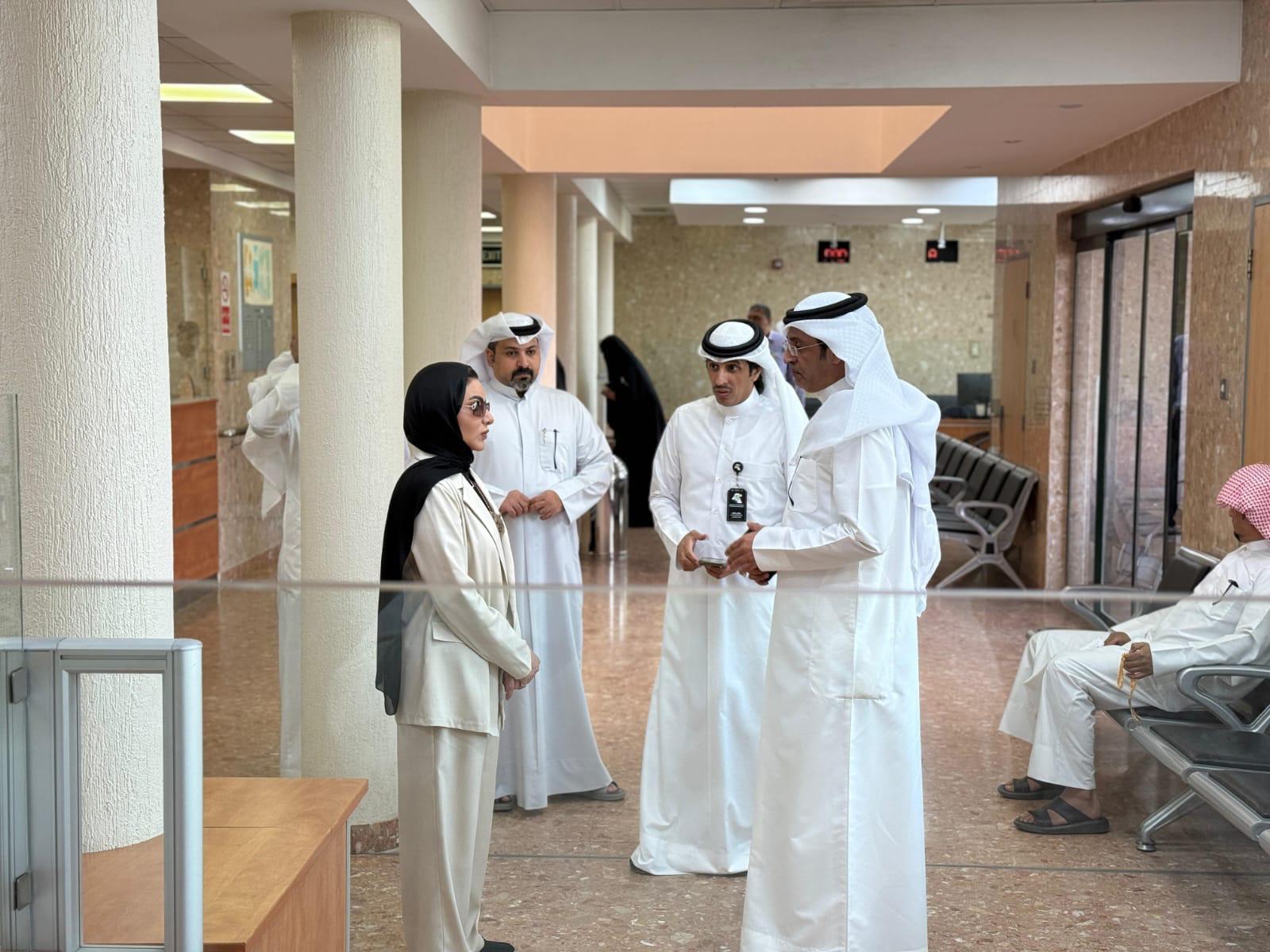 وزير الشؤون الاجتماعية خلال زيارتها لمقر (هيئة ذوي الإعاقة)