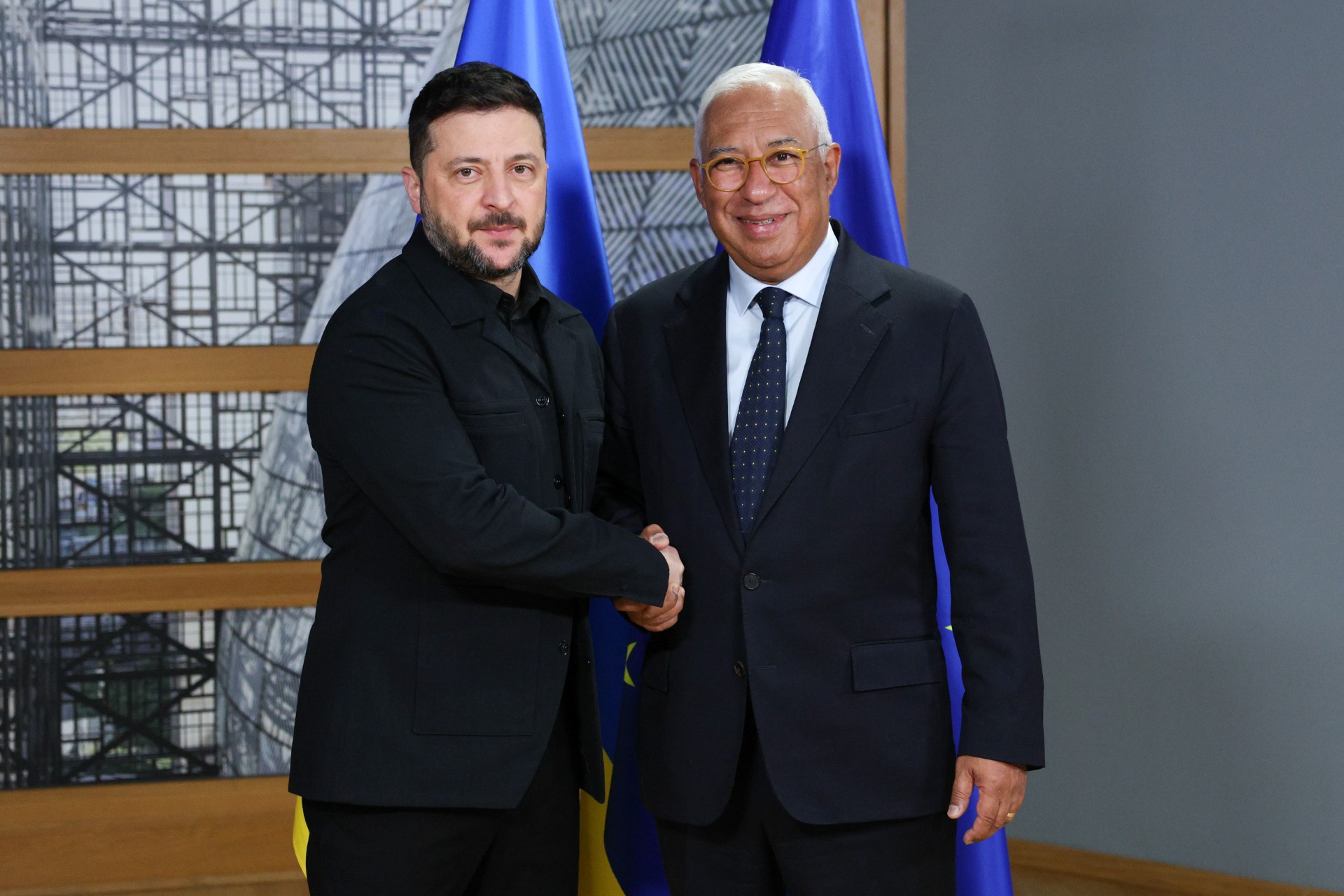 Ukrainian President Volodymyr Zelensky with President of the European Council Antonio Costa