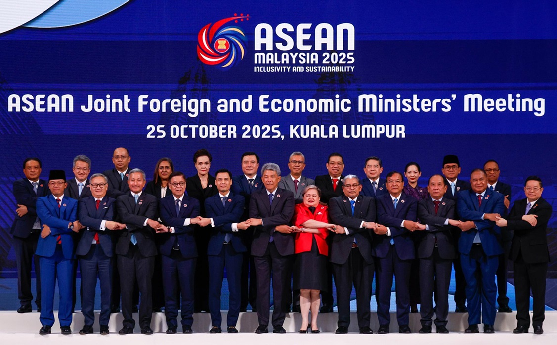 Foreign and economic ministers of the Association of Southeast Asian Nations (ASEAN)