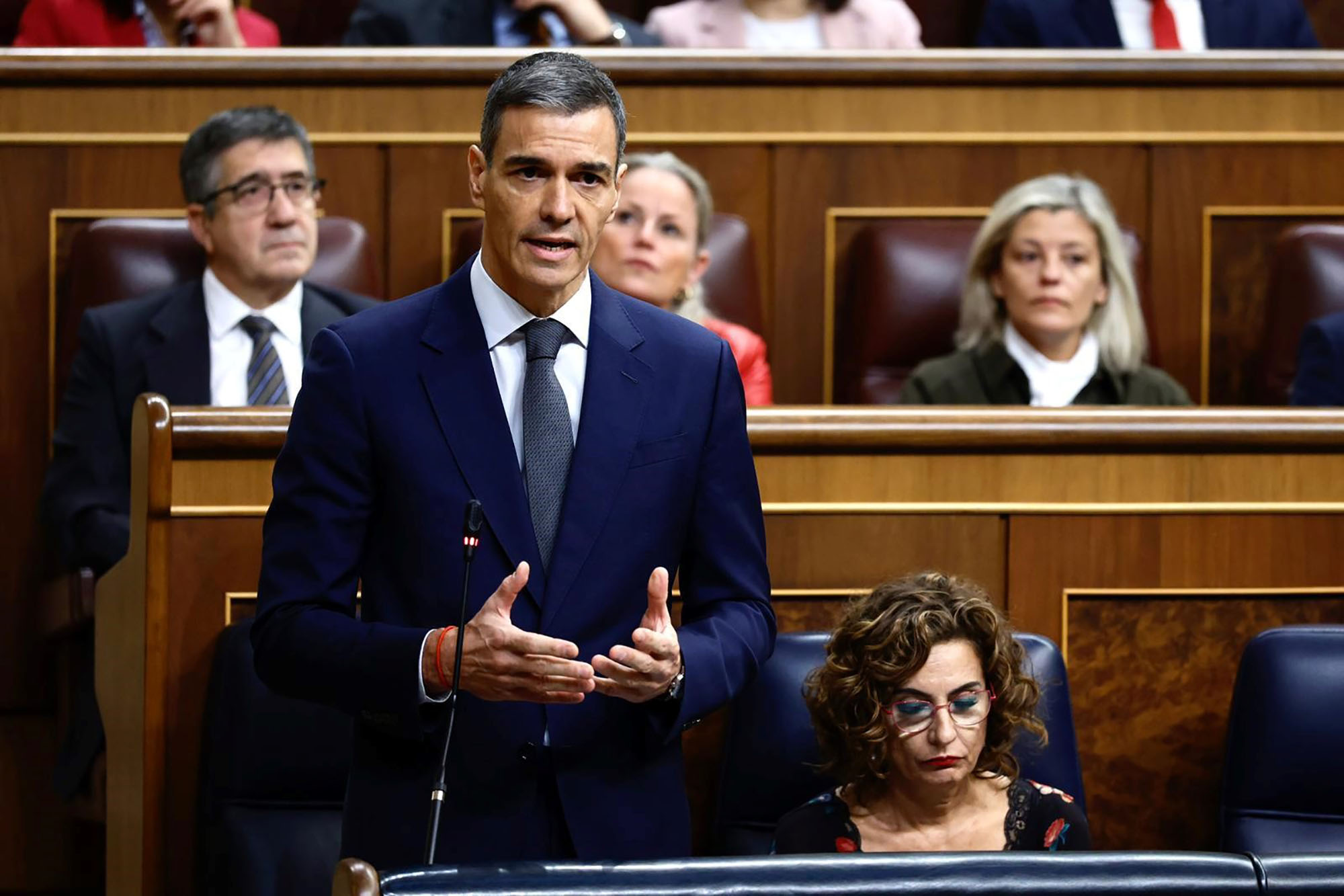 رئيس الوزراء الإسباني بيدرو سانشيز أمام لجنة تحقيق برلمانية في مجلس الشيوخ