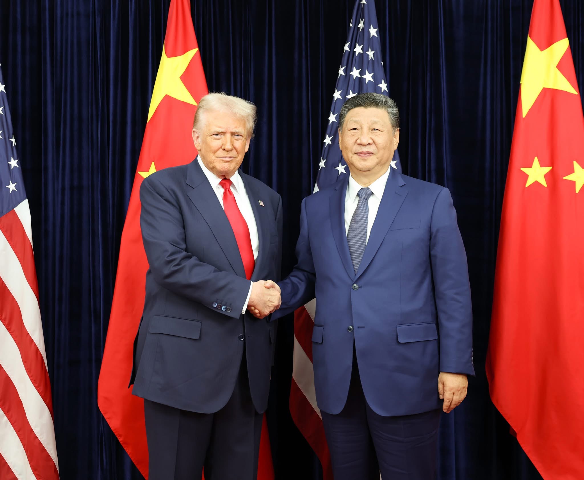 Chinese President Xi Jinping with his US counterpart Donald Trump
