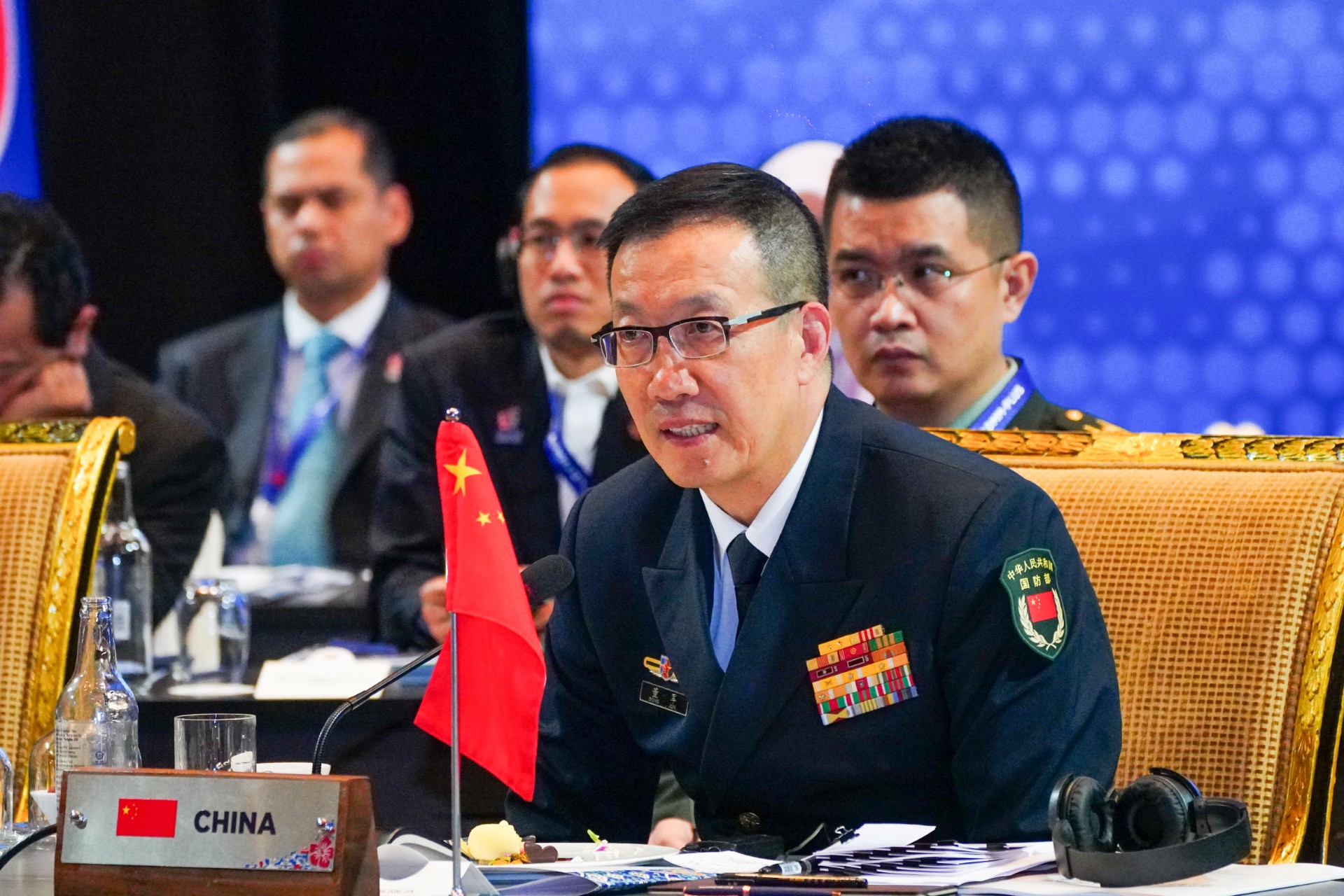 وزير الدفاع الصيني دونغ جون خلال مشاركته في اجتماع وزراء دفاع (آسيان) في كوالالمبور