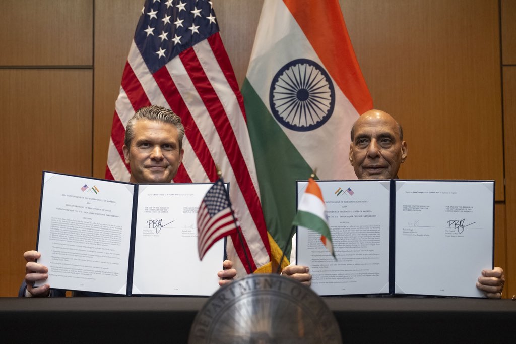 US Defense Secretary Pete Hegseth and India's Defense Minister Rajnath Singh
