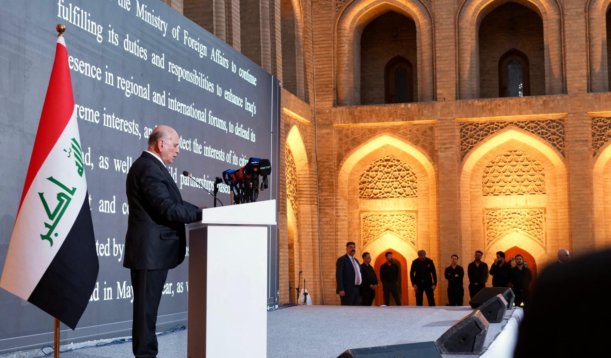 وزير الخارجية العراقي فؤاد حسين