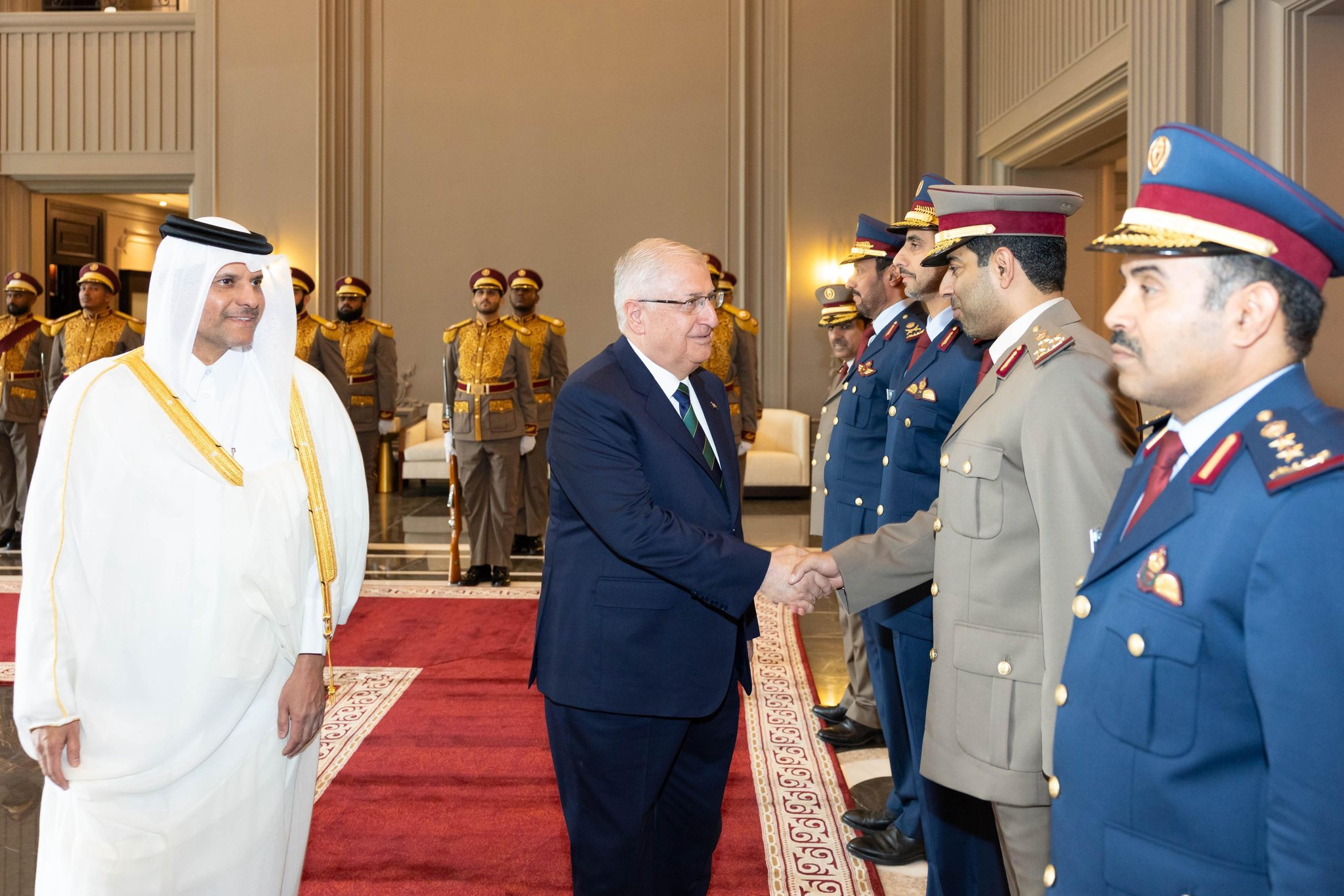 نائب رئيس مجلس الوزراء ووزير الدولة لشؤون الدفاع القطري ووزير الدفاع التركي