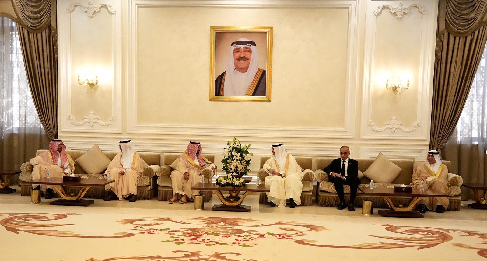 Minister of Information receives at the airport Saudi Minister of Culture Prince Badr bin Abdullah Al-Saud and the accompanying delegation.