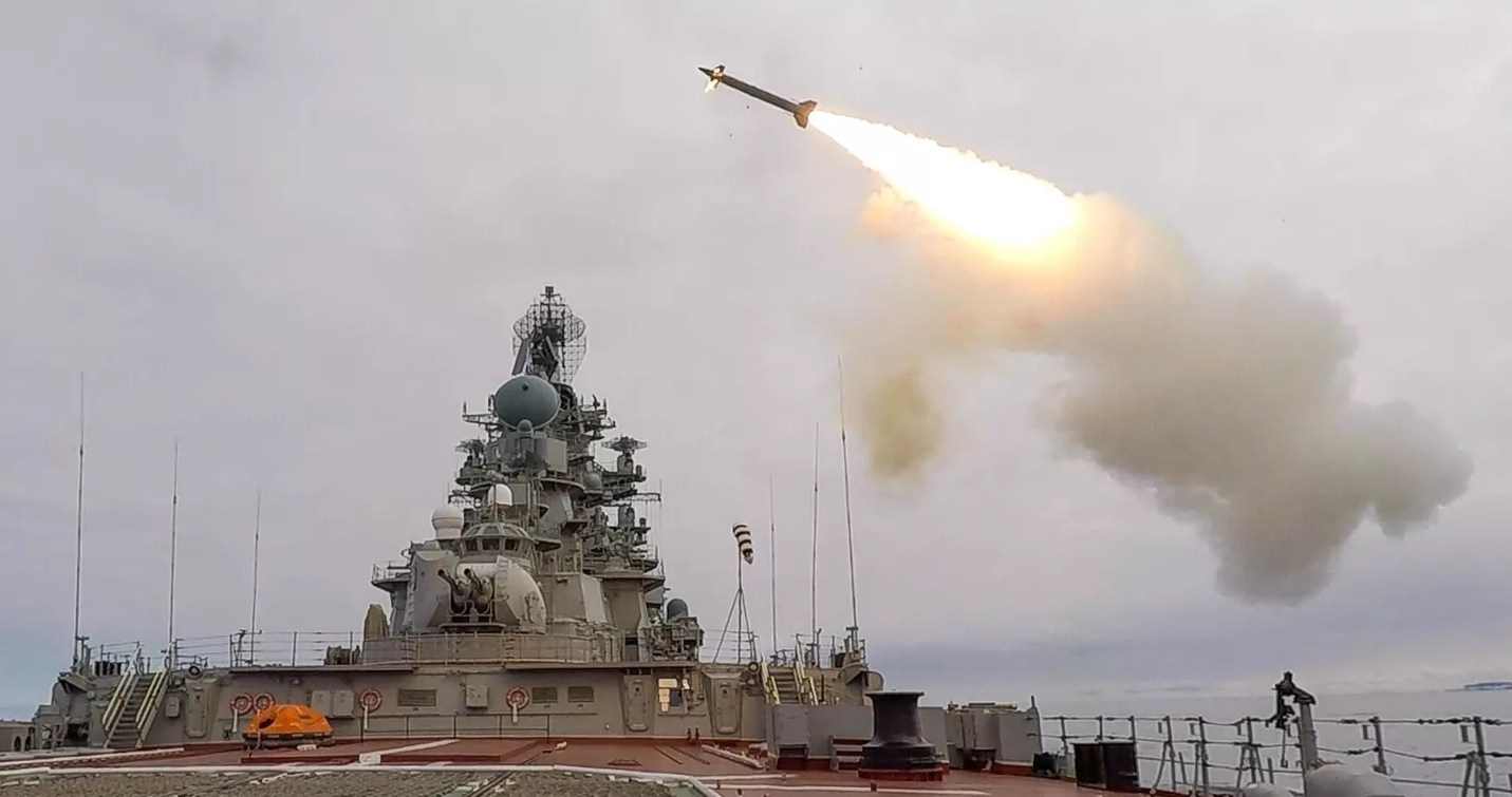 القوات الروسية تستهدف منشآت عسكرية أوكرانية بصواريخ "كينجال" دقيقة التوجيه