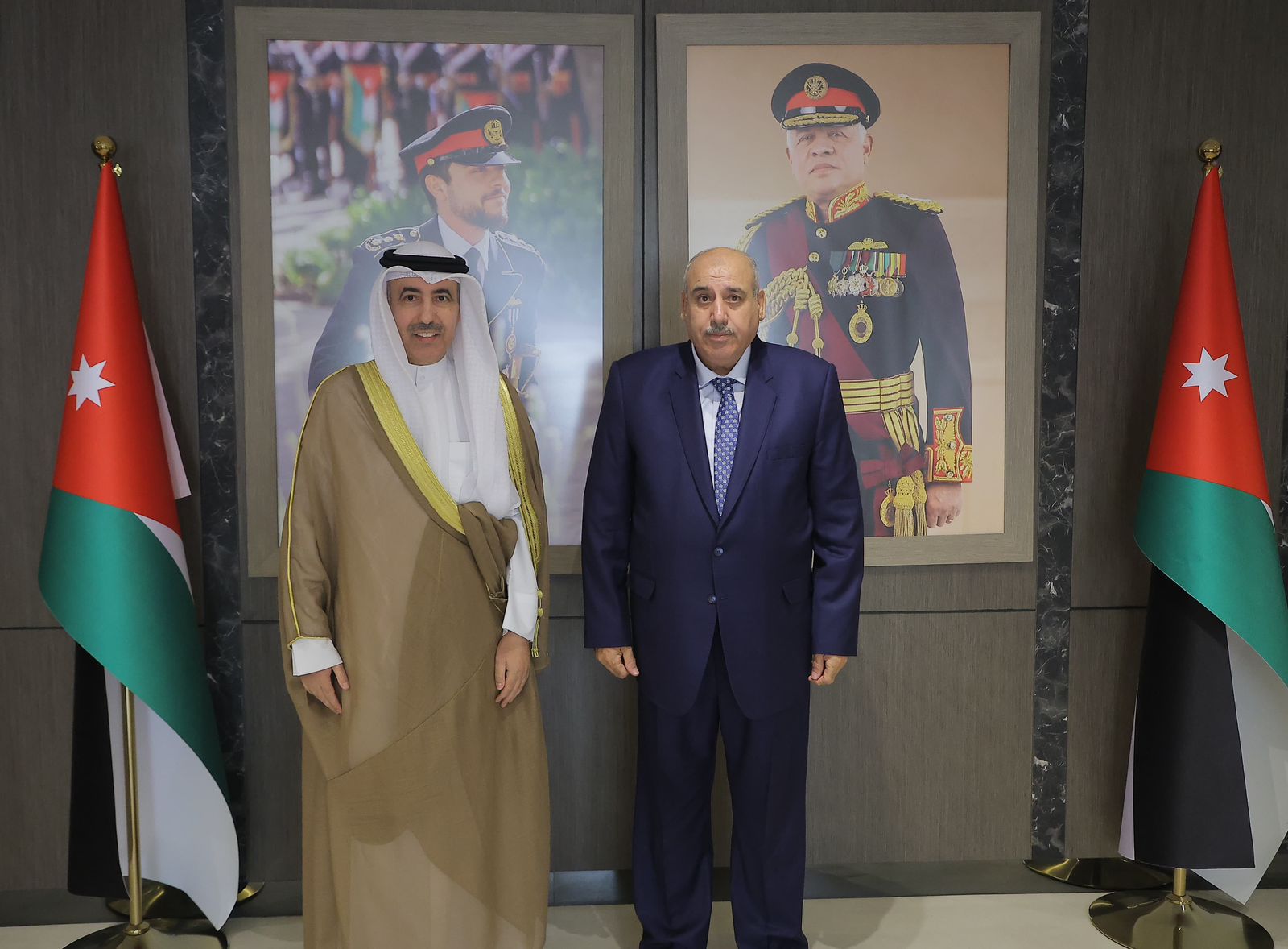 Le président du Parlement jordanien avec l'ambassadeur du Koweït à Amman