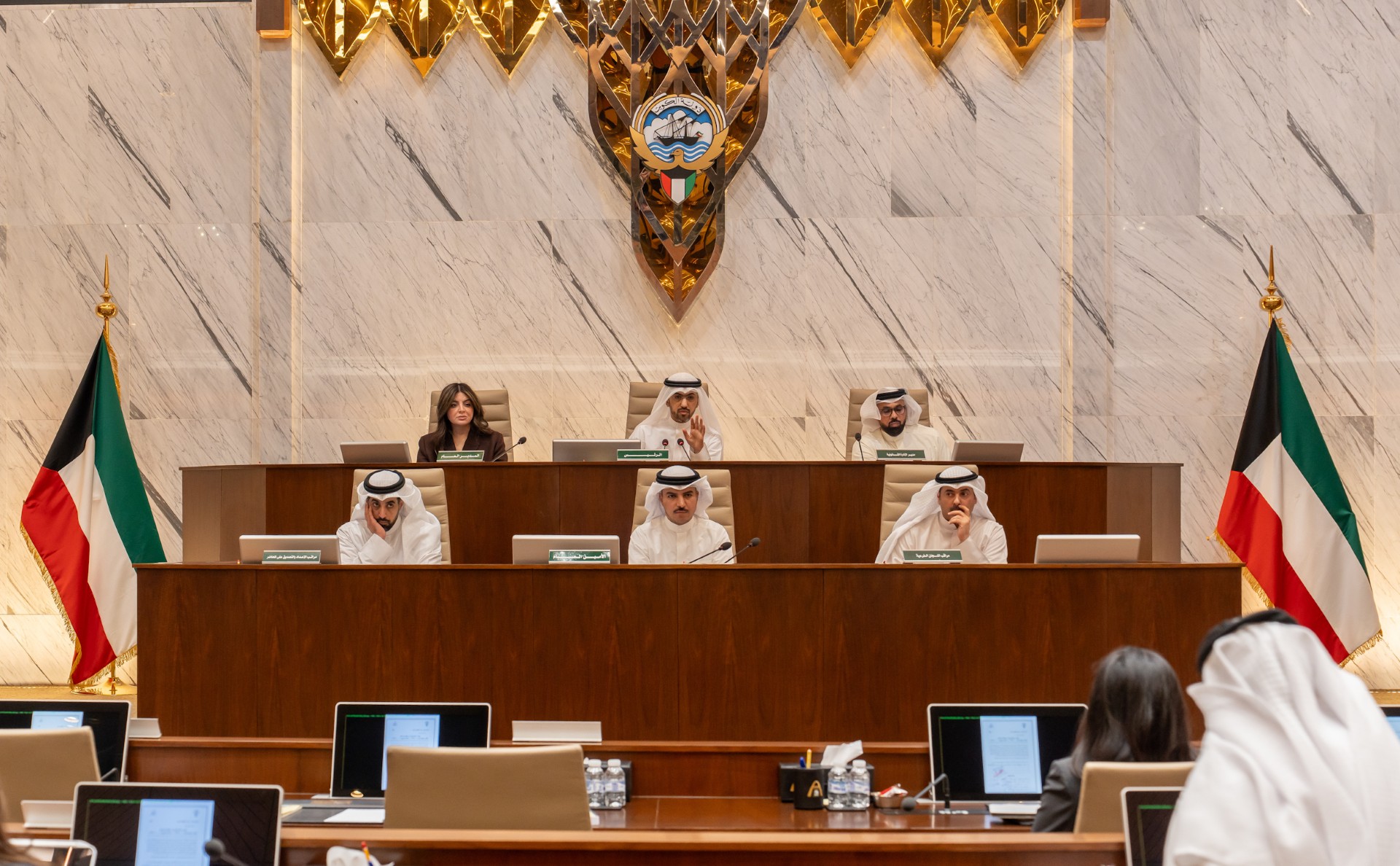 نائب رئيس المجلس خالد المطيري مترأساً الجلسة