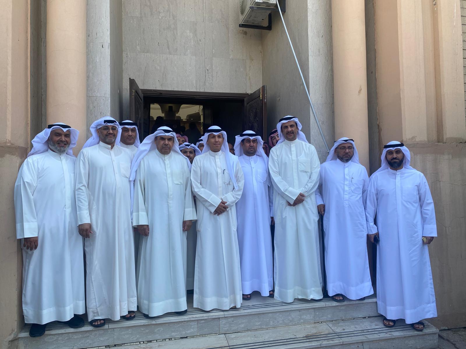 وزير الأوقاف والشؤون الاسلامية الدكتور محمد الوسمي خلال جولة تفقدية على إدارة مساجد محافظة الجهراء