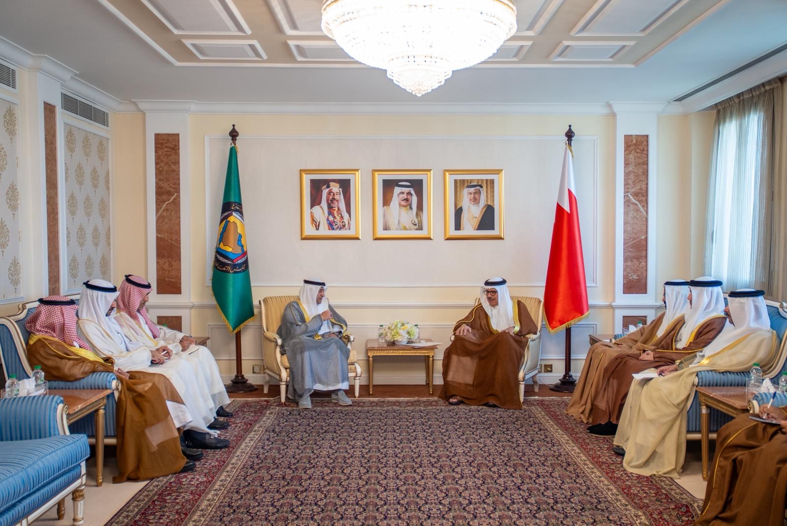 La rencontre entre le Secrétaire général du CCG et le ministre bahreïni des Affaires étrangères