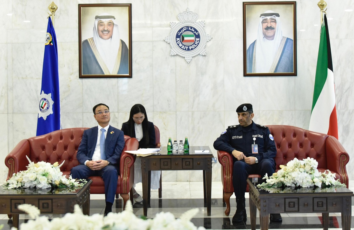 Acting Undersecretary of the Kuwaiti Ministry of Interior with Deputy Minister of Public Security of the Socialist Republic of Vietnam