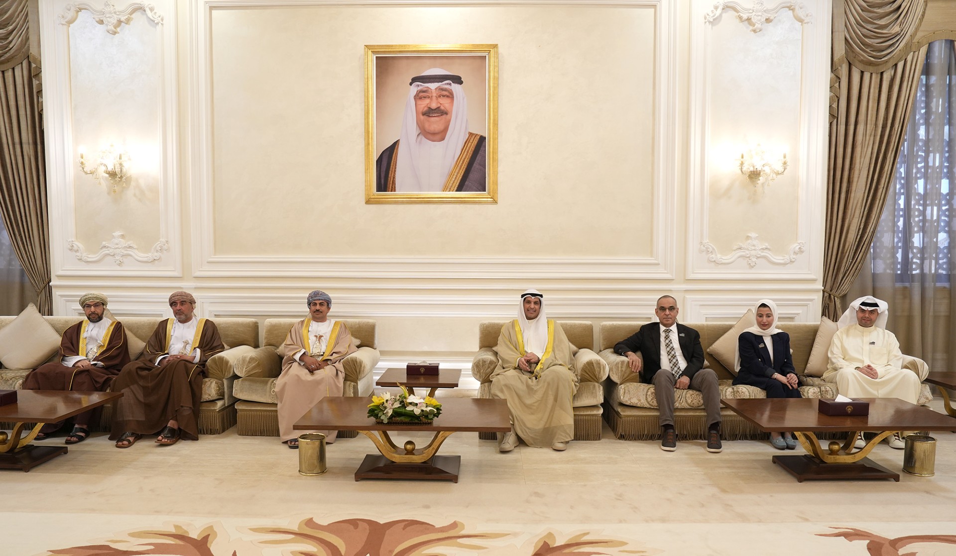 Al-Mtairi recevant le ministre omanais de l'Information