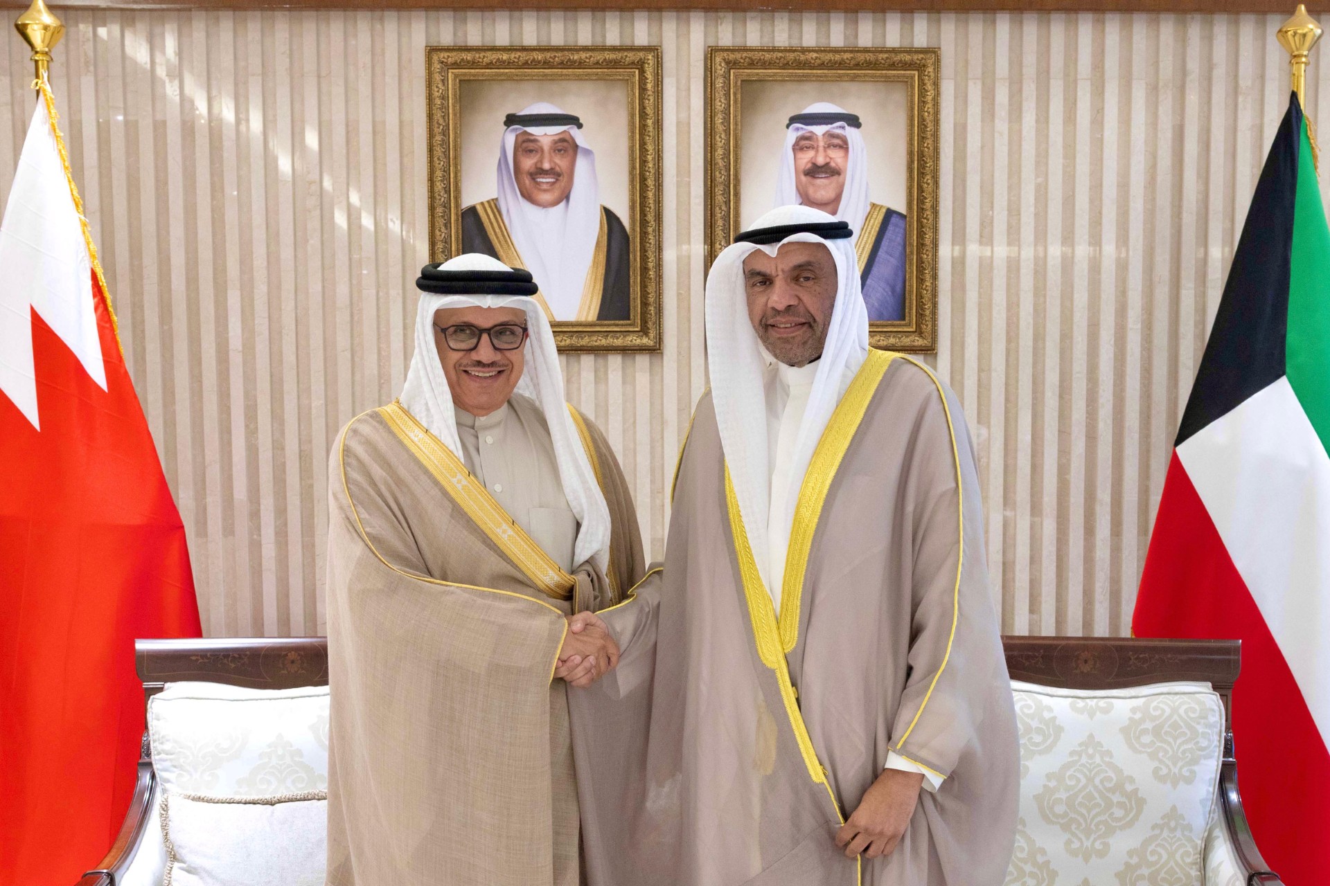 وزير الخارجية عبداللة اليحيا يبحث مع نظيره البحريني الدكتور عبداللطيف الزياني سبل تعزيز علاقات البلدين وتطويرها بمختلف المجالات