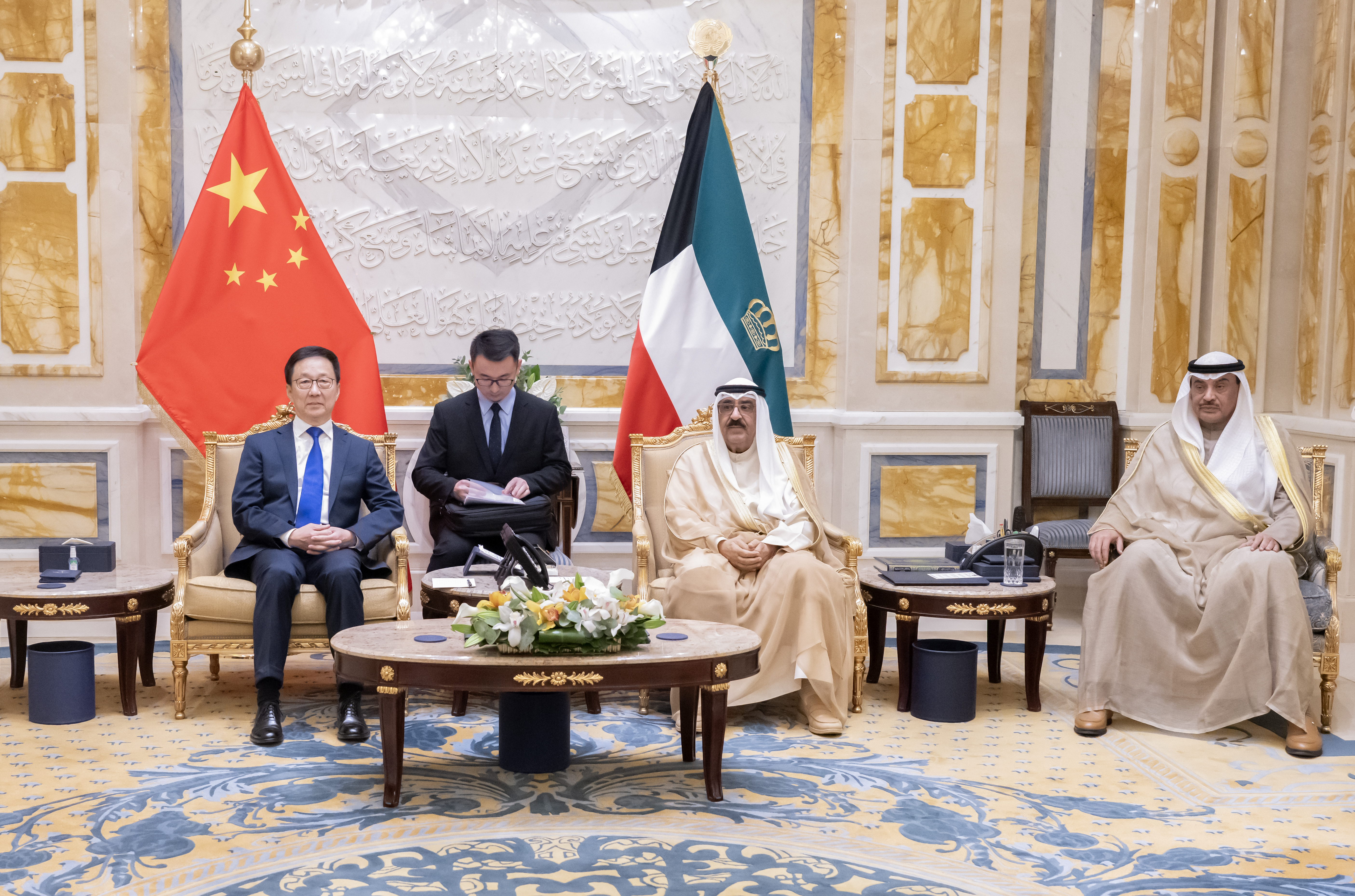 سمو أمير البلاد الشيخ مشعل الأحمد الجابر الصباح يستقبل نائب الرئيس الصيني